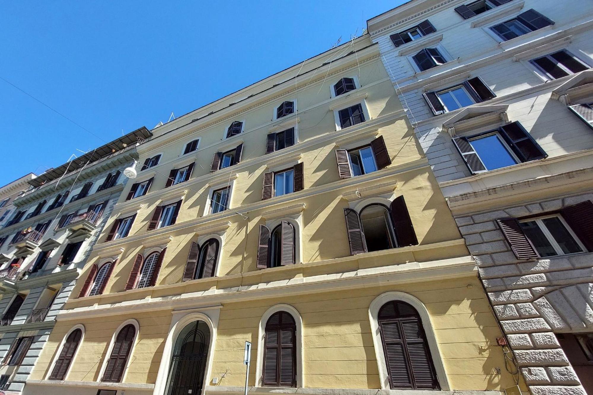 Apartment 1 Bd With Balcony San Giovanni By Halldis Rome