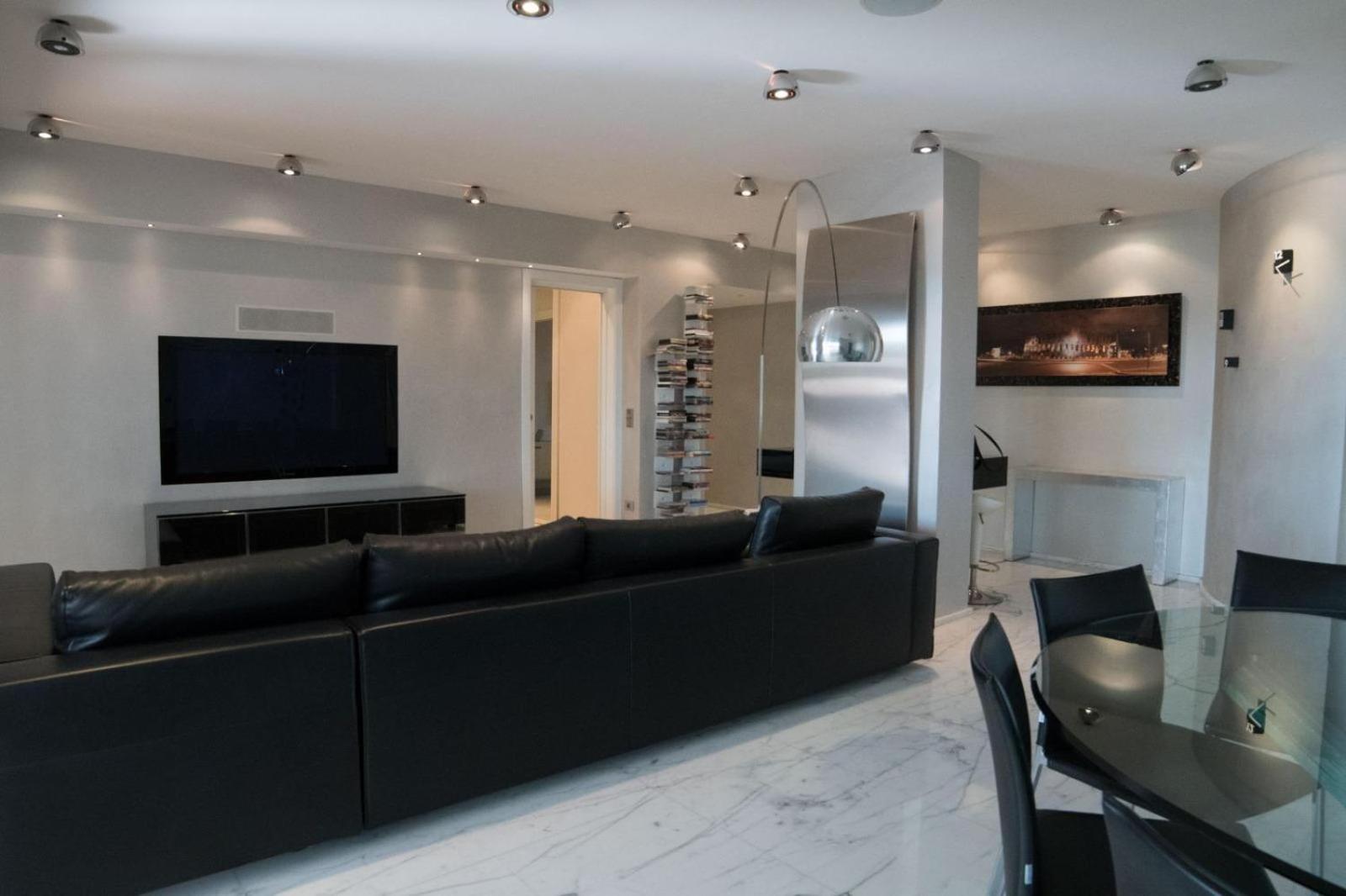 Luxury * Rome