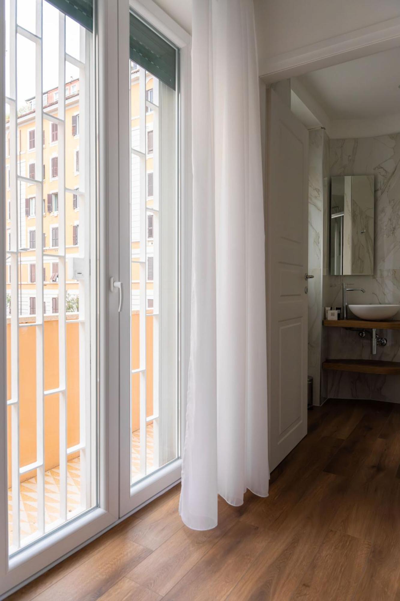 Con 2 E 2 Bagni -san Giovanni- Apartamento *