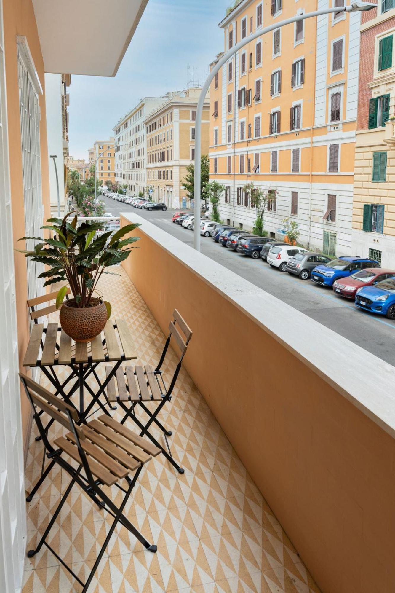 Con 2 E 2 Bagni -san Giovanni- *