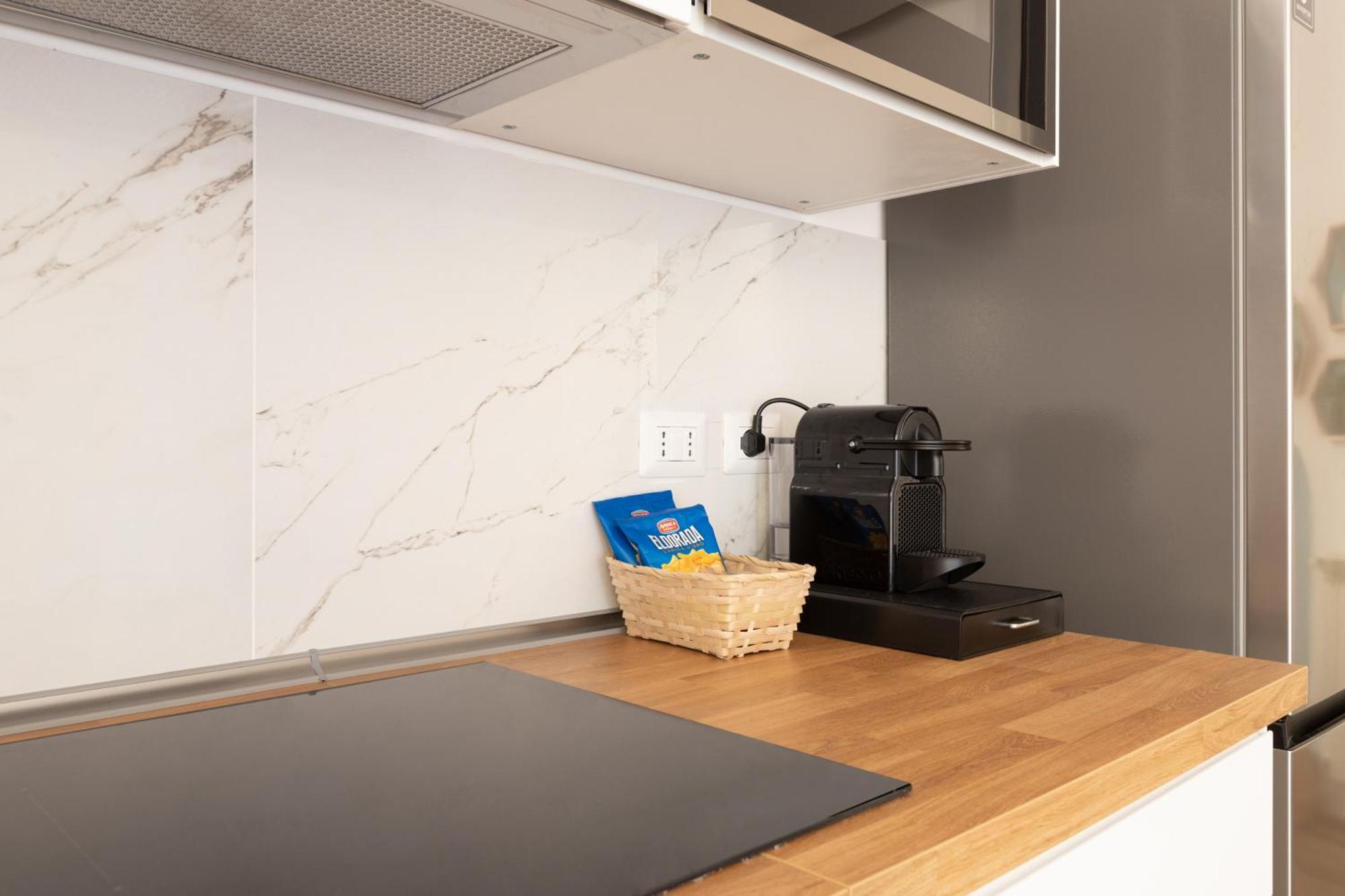 Appartamento Alba Terrace - Modern Close To Metro