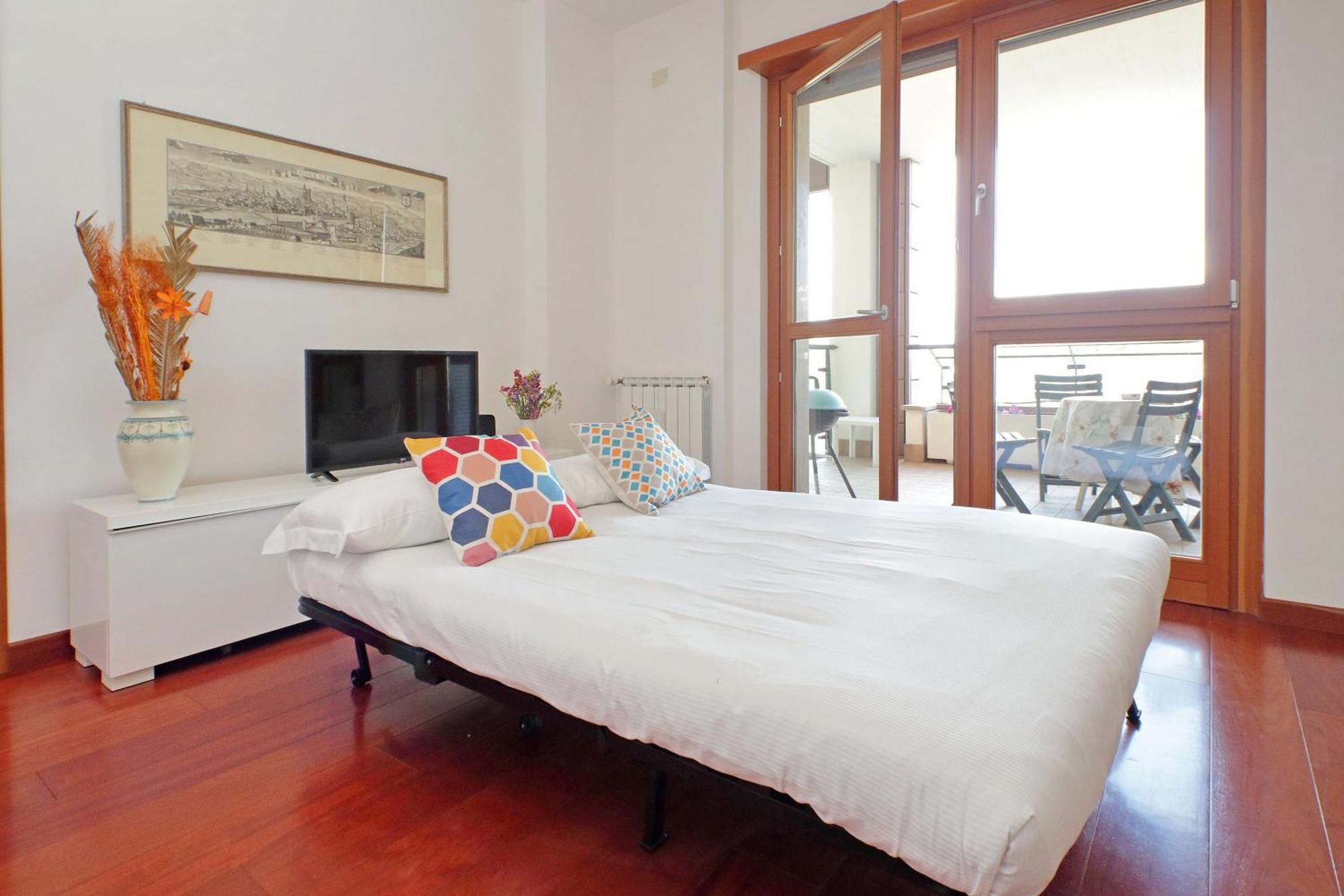 Ych-modern Flat With Terrace Near Eataly *