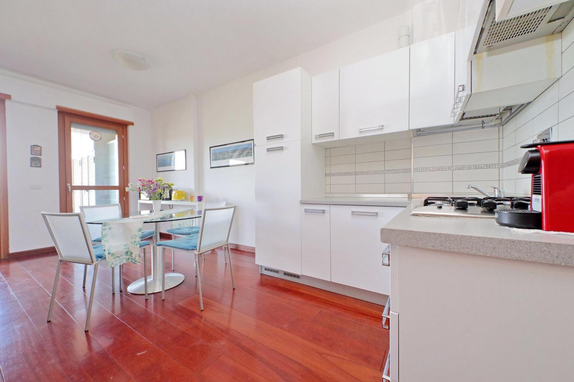 Ych-modern Flat With Terrace Near Eataly