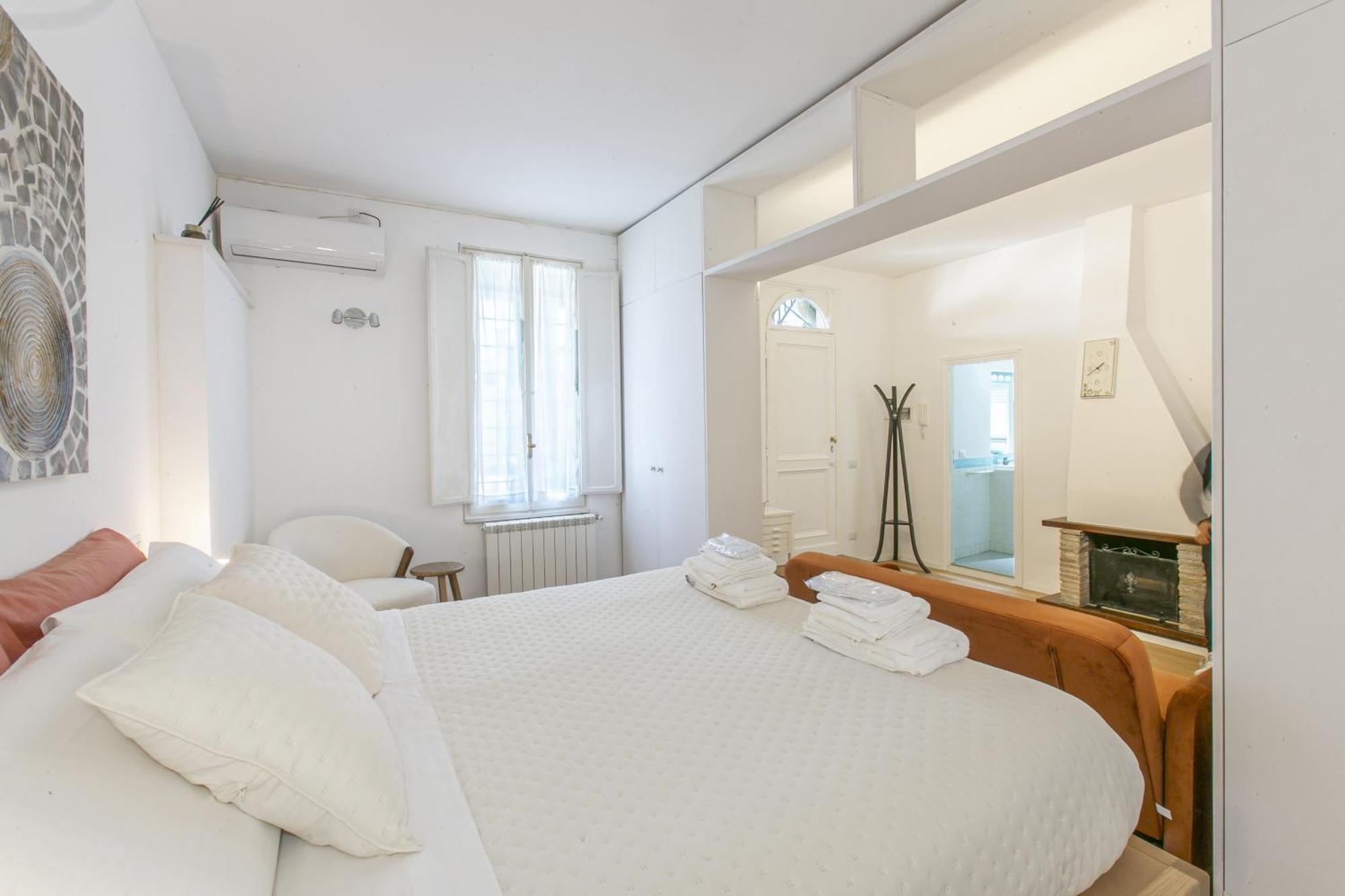 Apartamento Attico Nel Cuore Di Con Box Privato Per Auto Roma