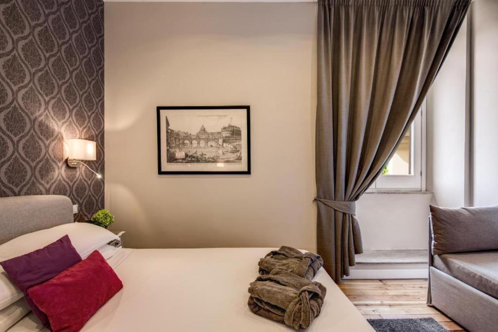 Tlv Navona Rom