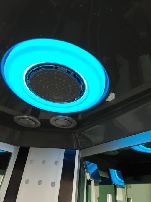 Apartamento Exclusive Penthouse Private Terrace Chromotherapy And Sauna *
