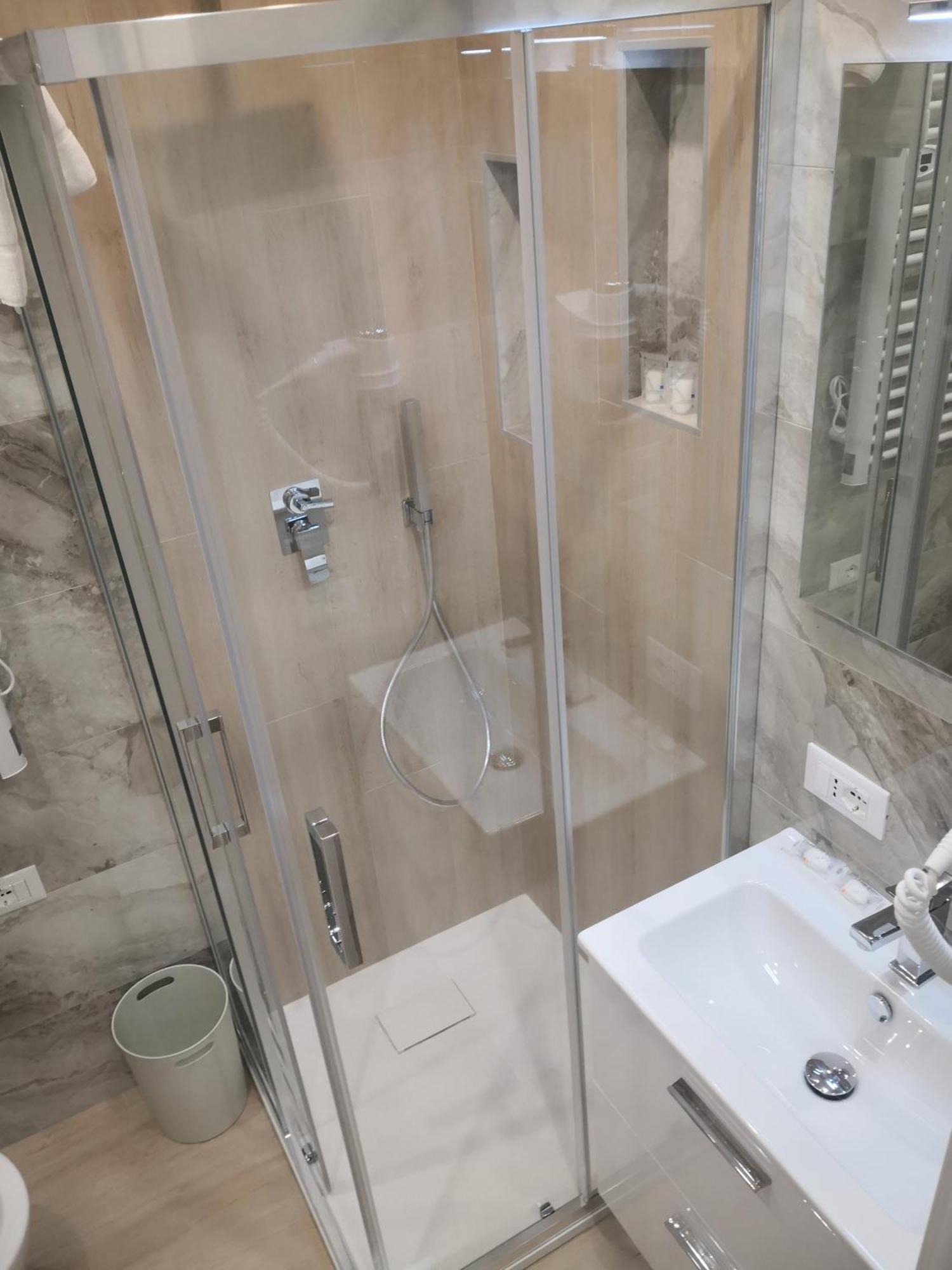 Quarto em Acomodações Particulares Gida Metro B Monti Tiburtini *