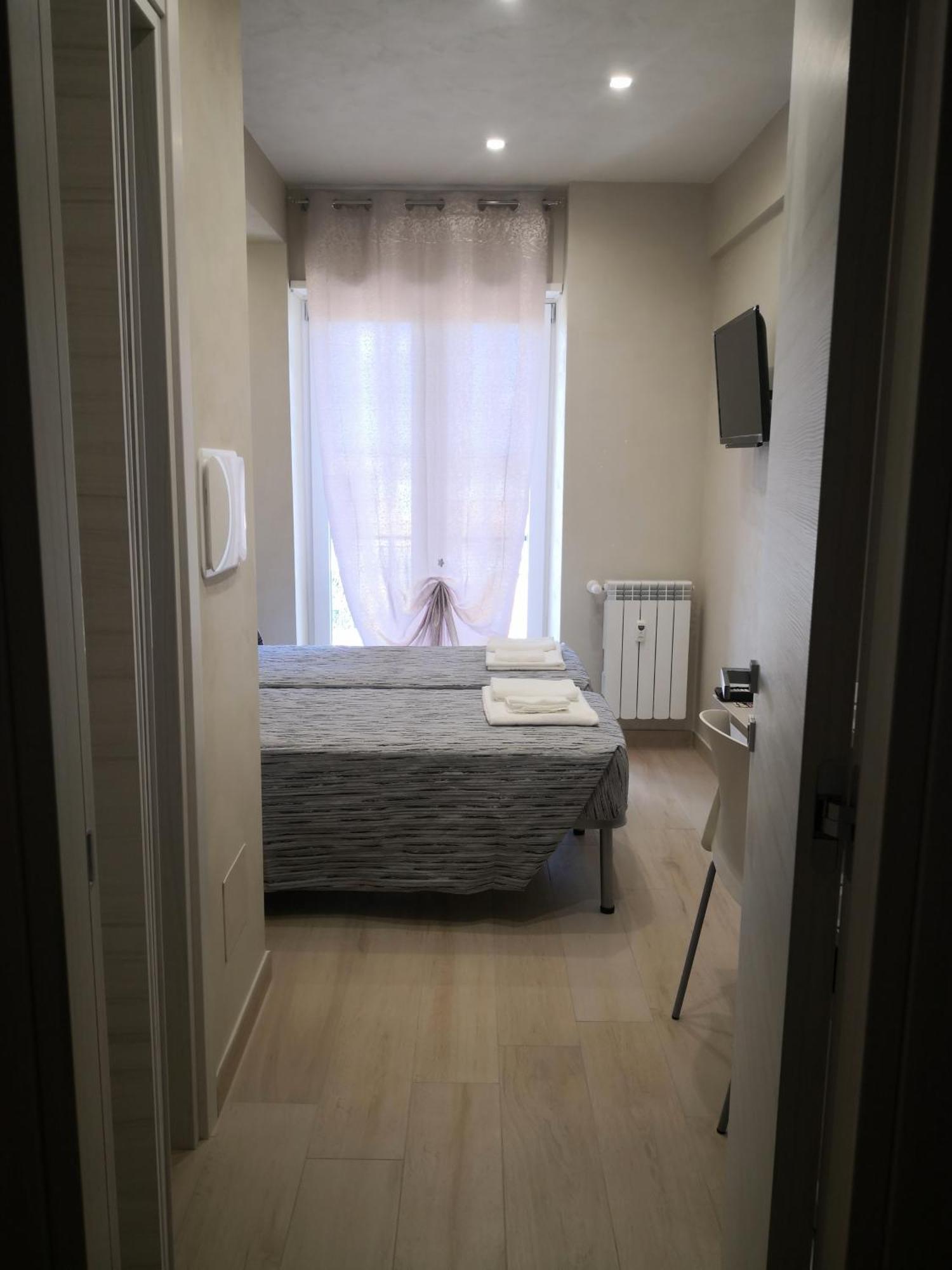 Quarto em Acomodações Particulares Gida Metro B Monti Tiburtini *