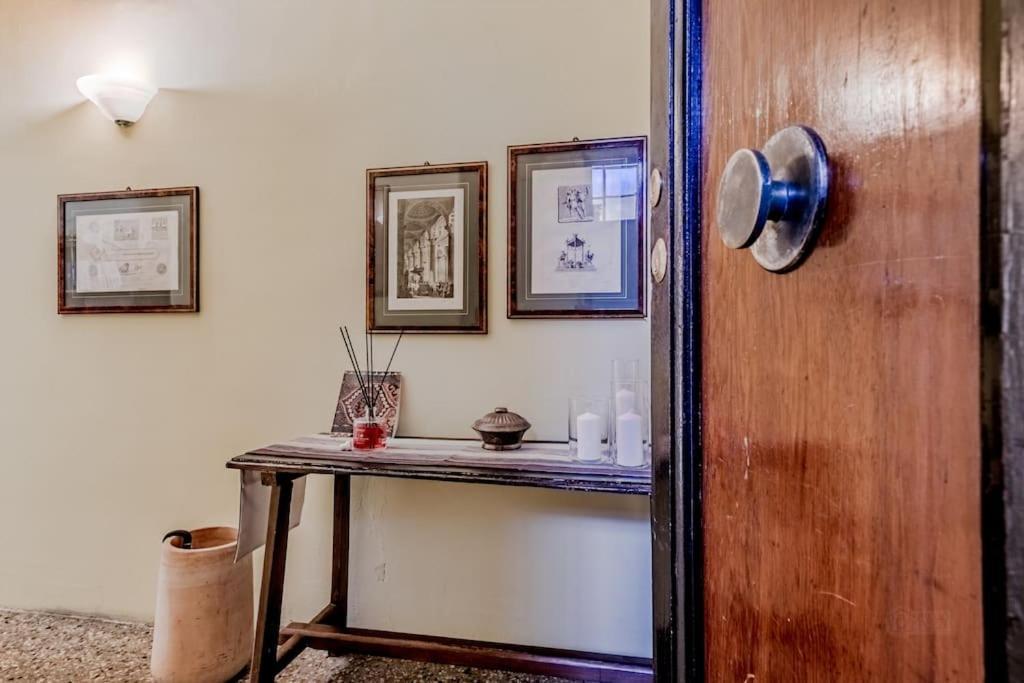 Vatican House Entire Two Bedrooms 2 Wi Fi A Portable One Appartamento Roma