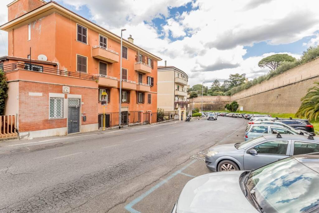 Vatican House Entire Two Bedrooms 2 Wi Fi A Portable One Roma