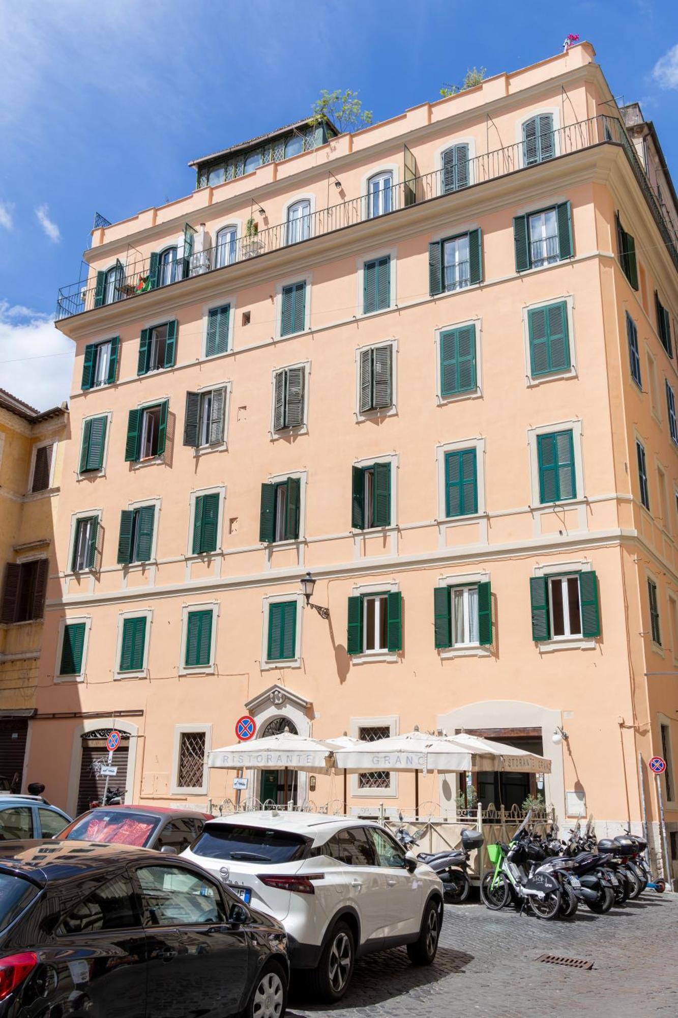 Mh Luxury Pantheon *