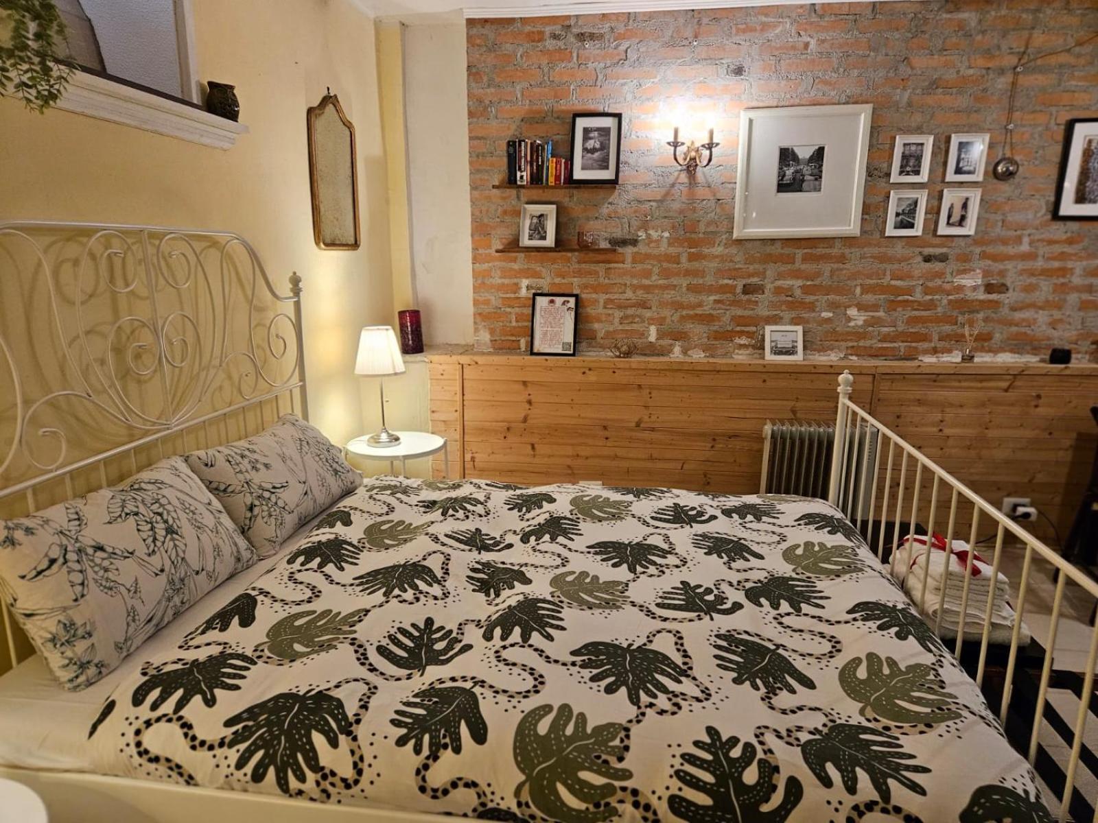 Apartment Lovely Writer Rom