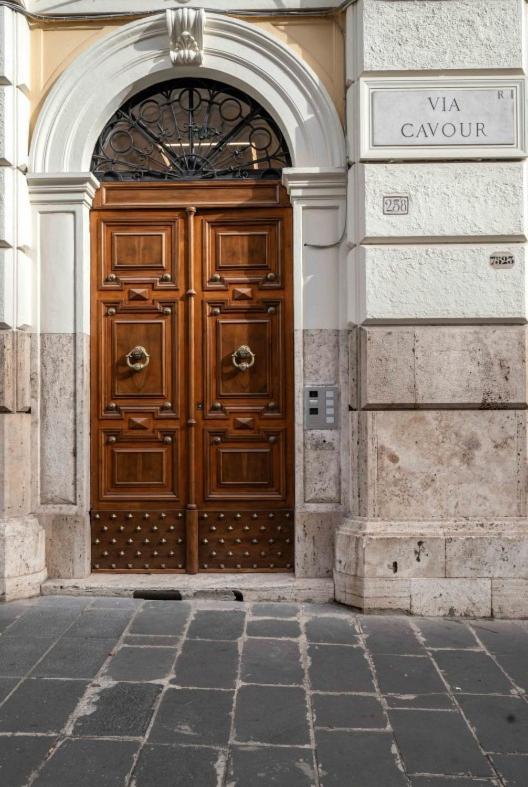 Apartment Exclusive In The Centre Of 203