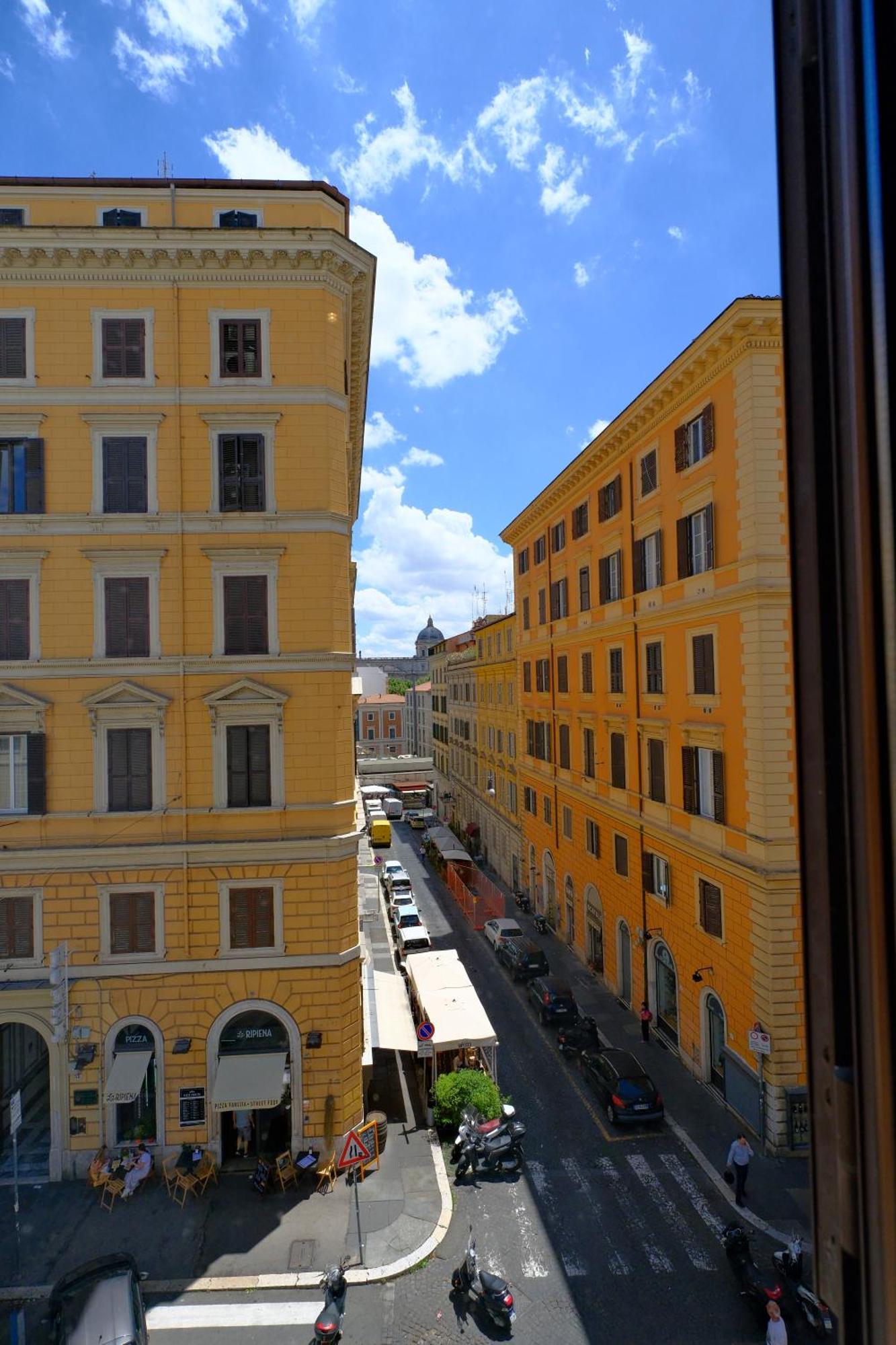 Lirico Roma
