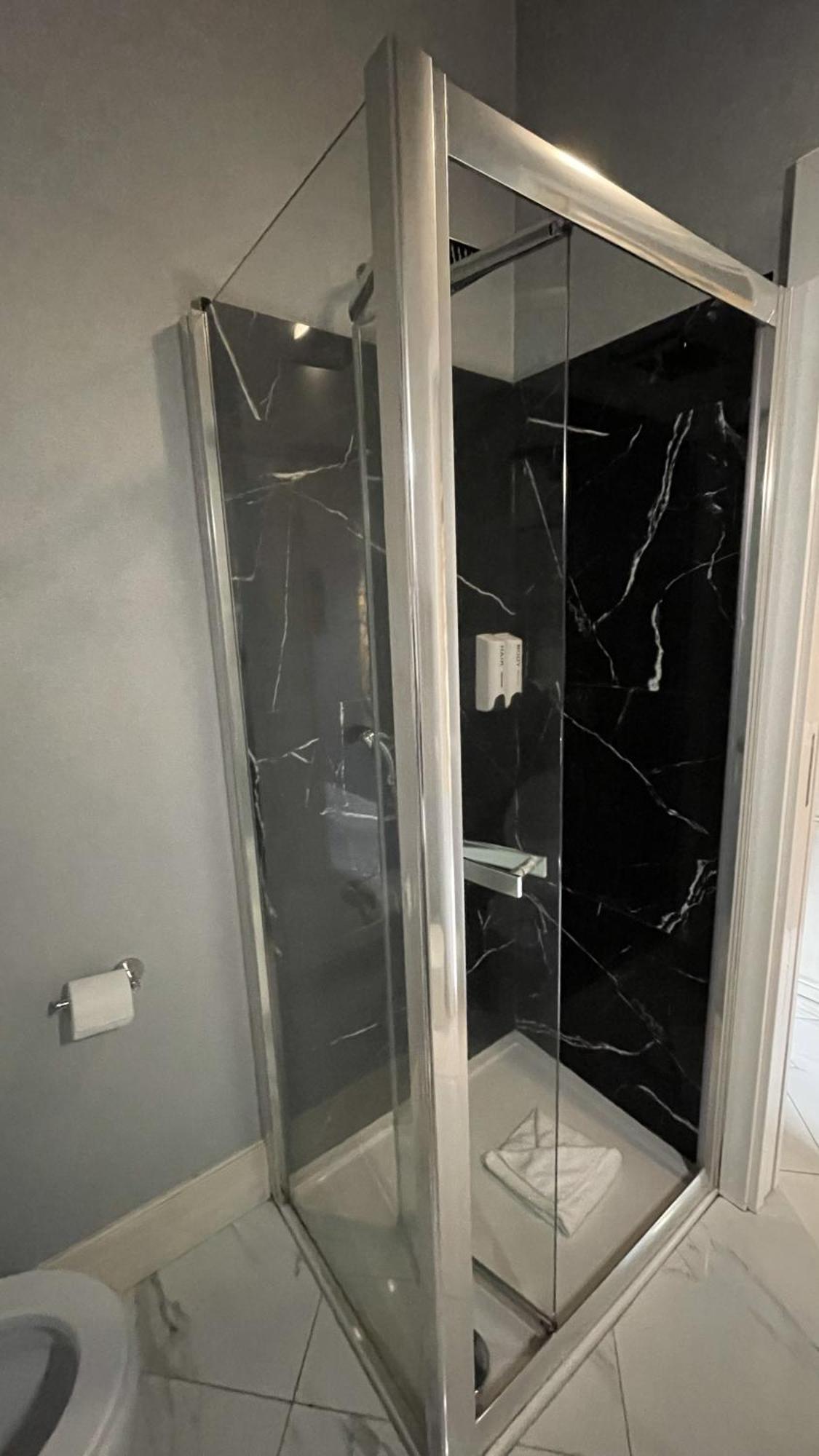 Rhome Luxury Rom