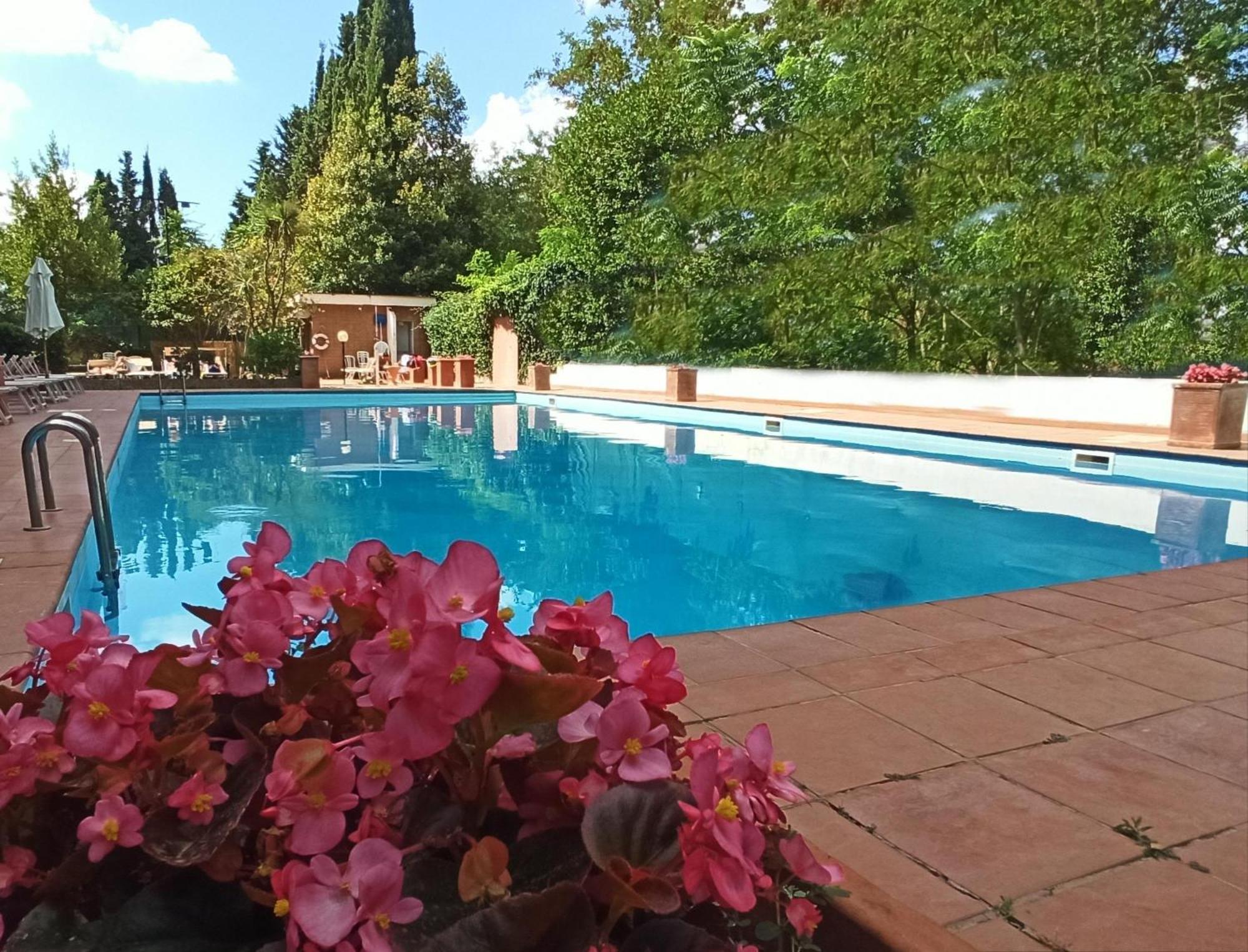 Aurelia Antica Terrace Free Pool And Parking