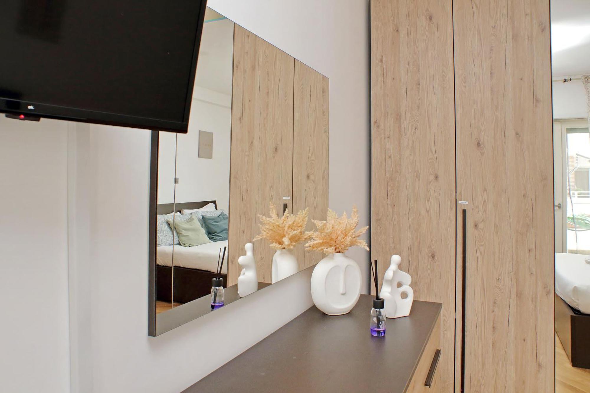 Comodo Con Terrazzo, Vicino Gemelli Apartamento