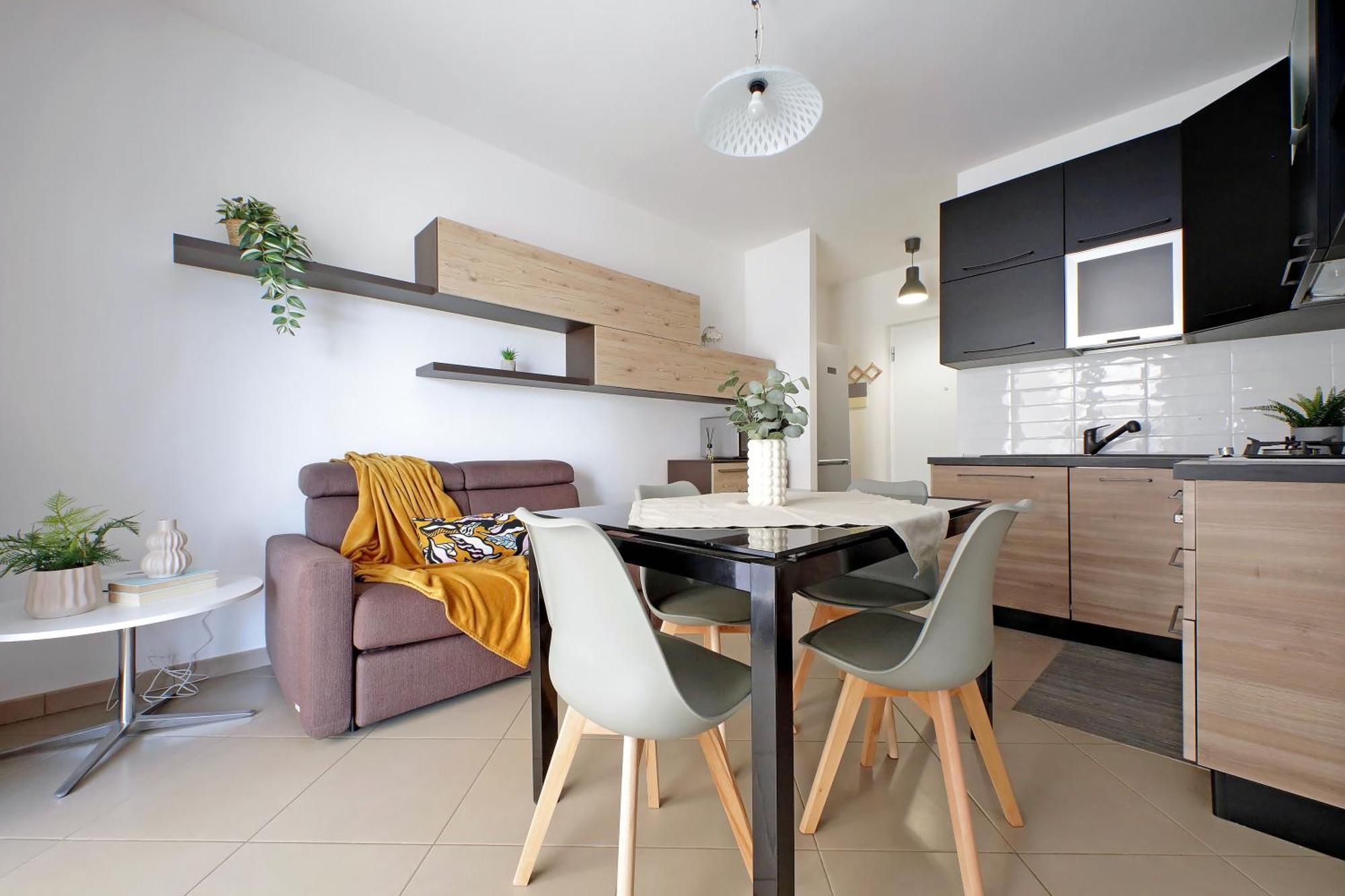 Apartamento Comodo Con Terrazzo, Vicino Gemelli *