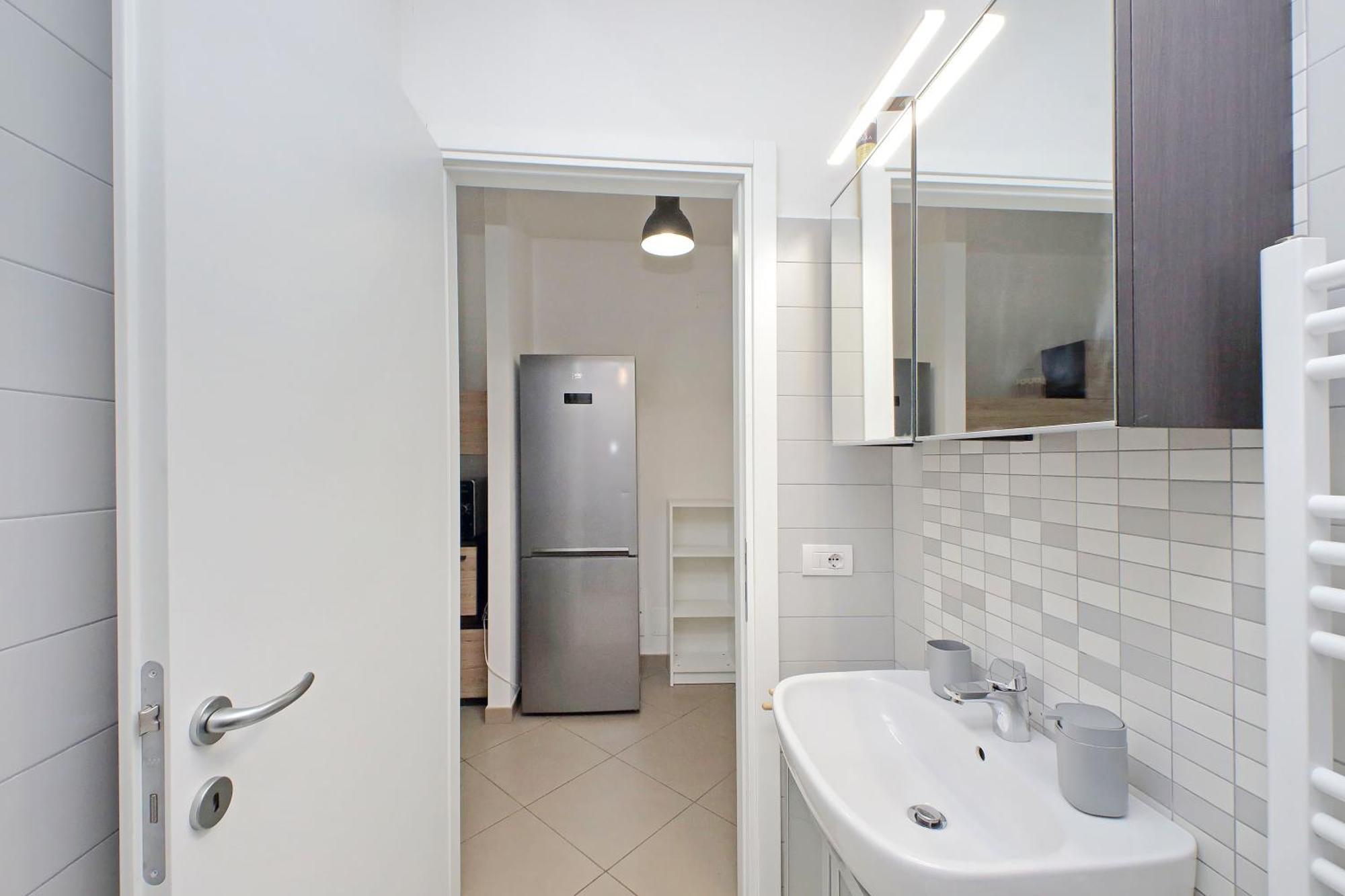 Comodo Con Terrazzo, Vicino Gemelli Roma