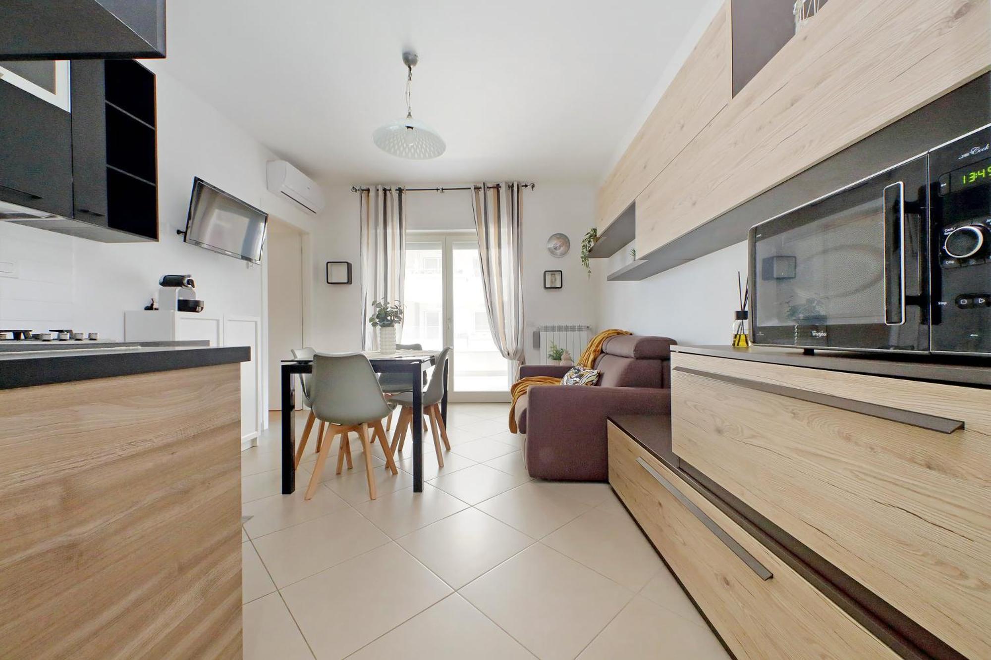 Apartamento Comodo Con Terrazzo, Vicino Gemelli