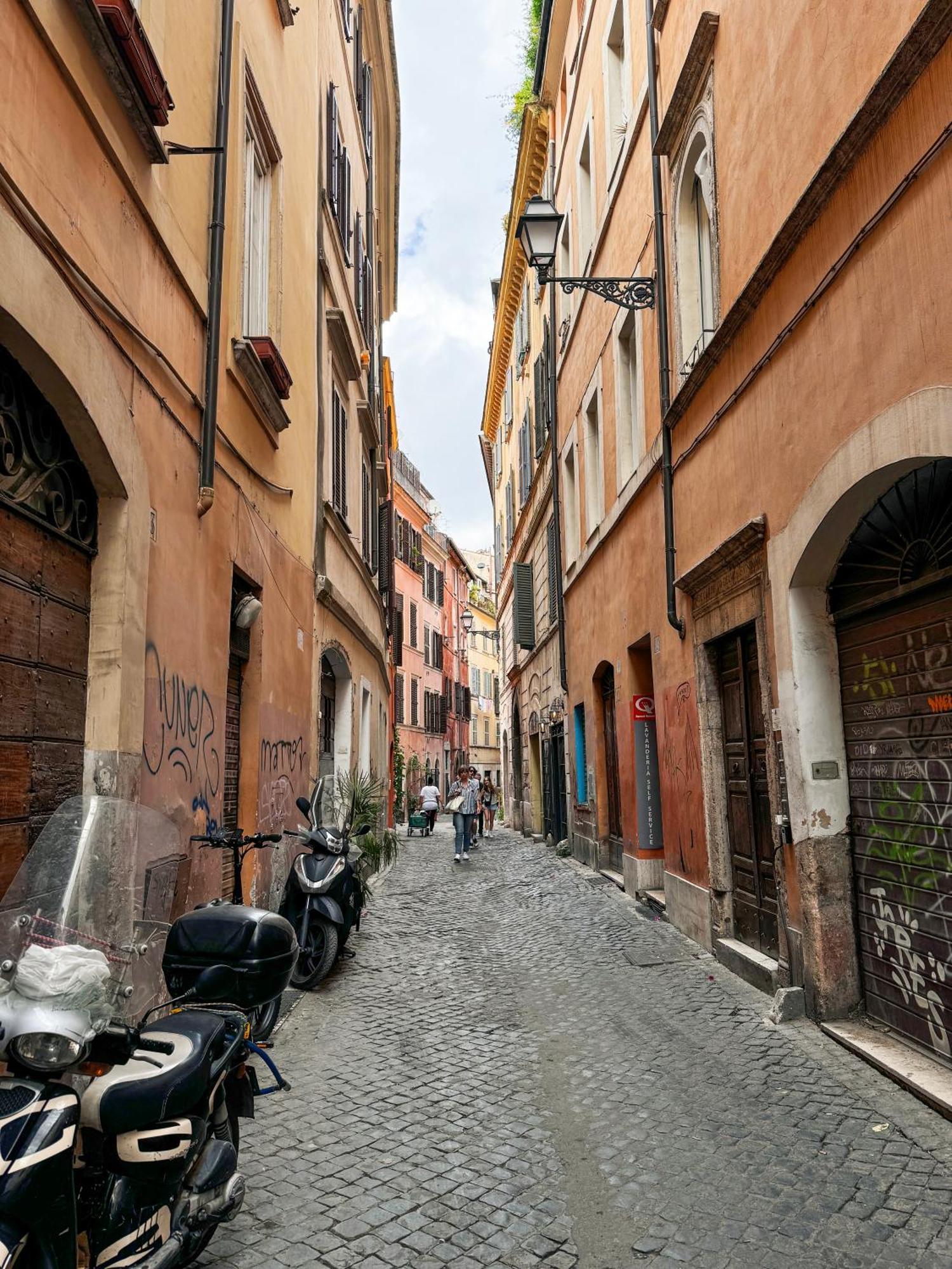 Center Campo De' Fiori Apartment *