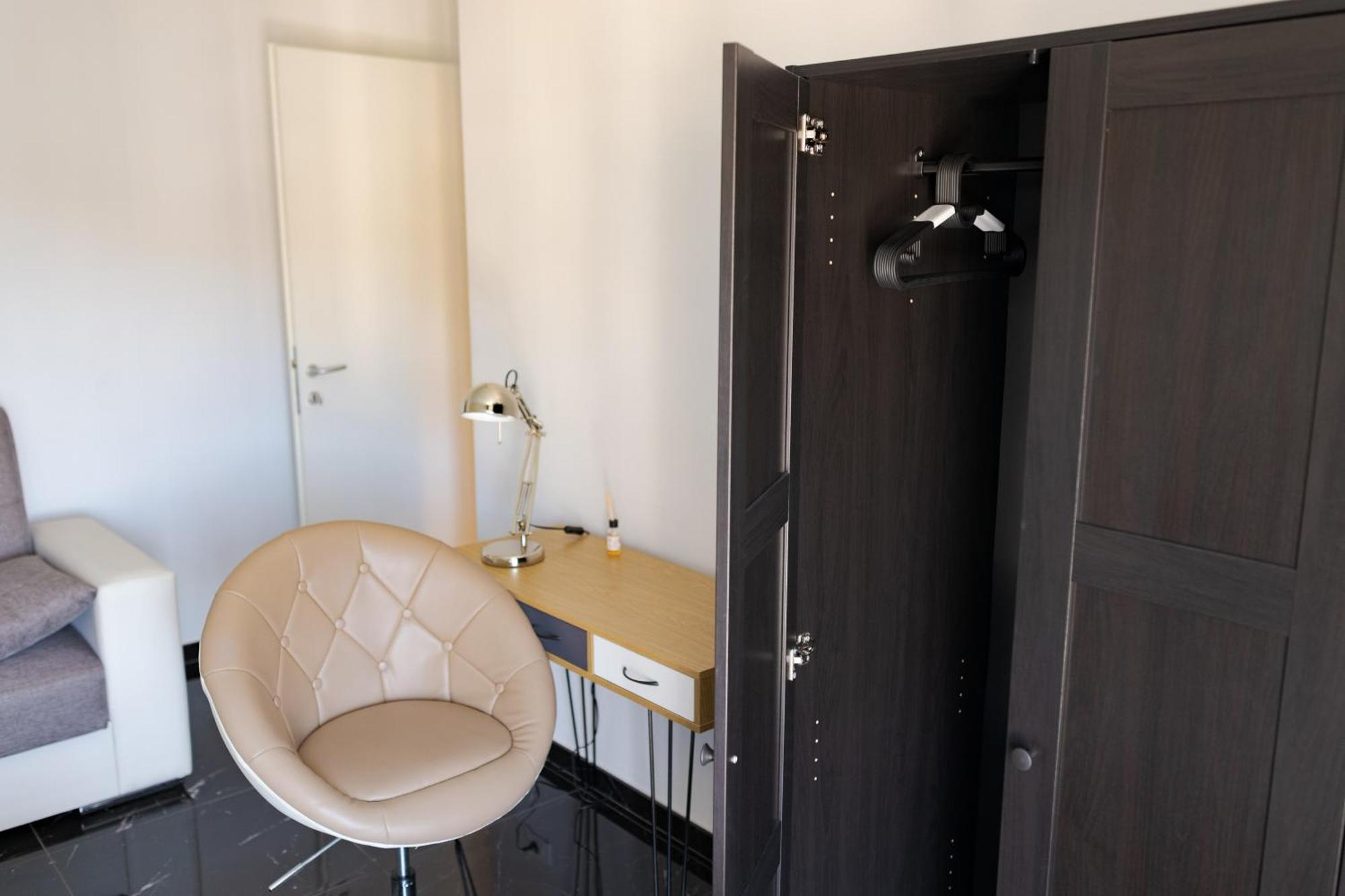Style134 50 Meters From Metro A Lucio Sestio Station Apartment Rome
