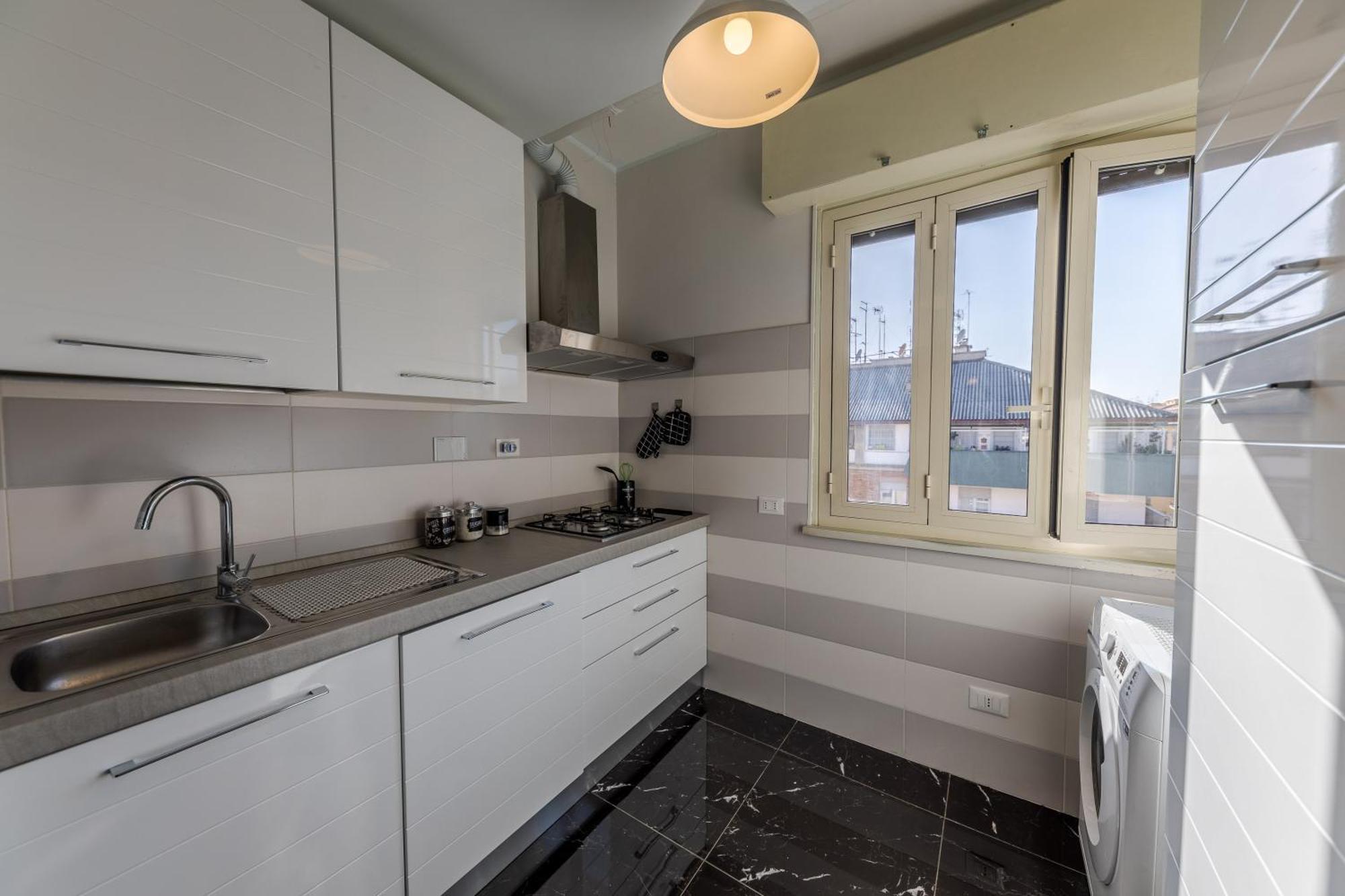 Style134 50 Meters From Metro A Lucio Sestio Station Apartment Rome