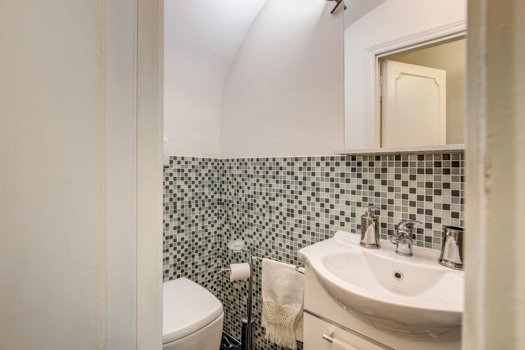 Cozy Flat In Front Of Fori Imperiali Roma