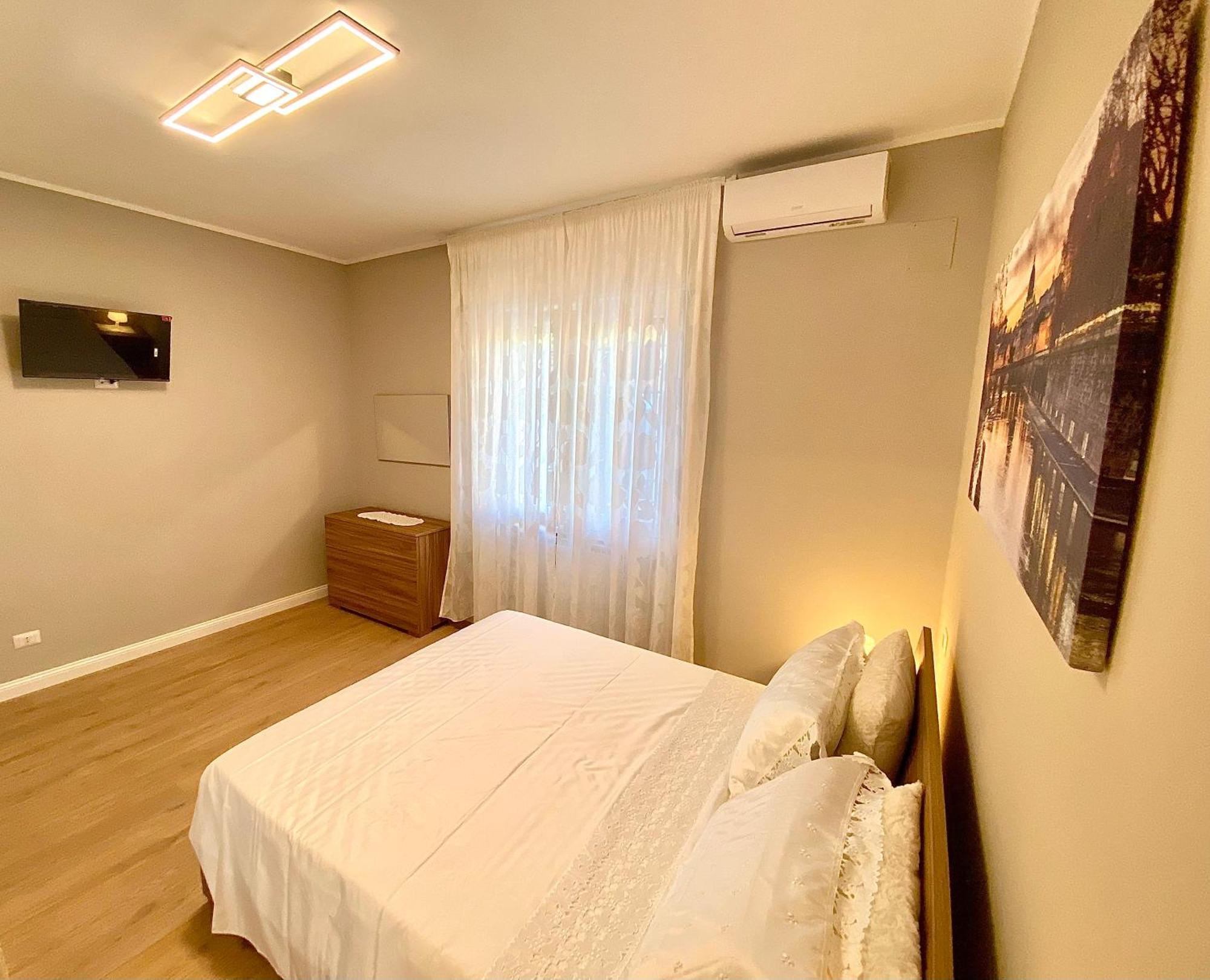 Capuanshome-intero * Rome