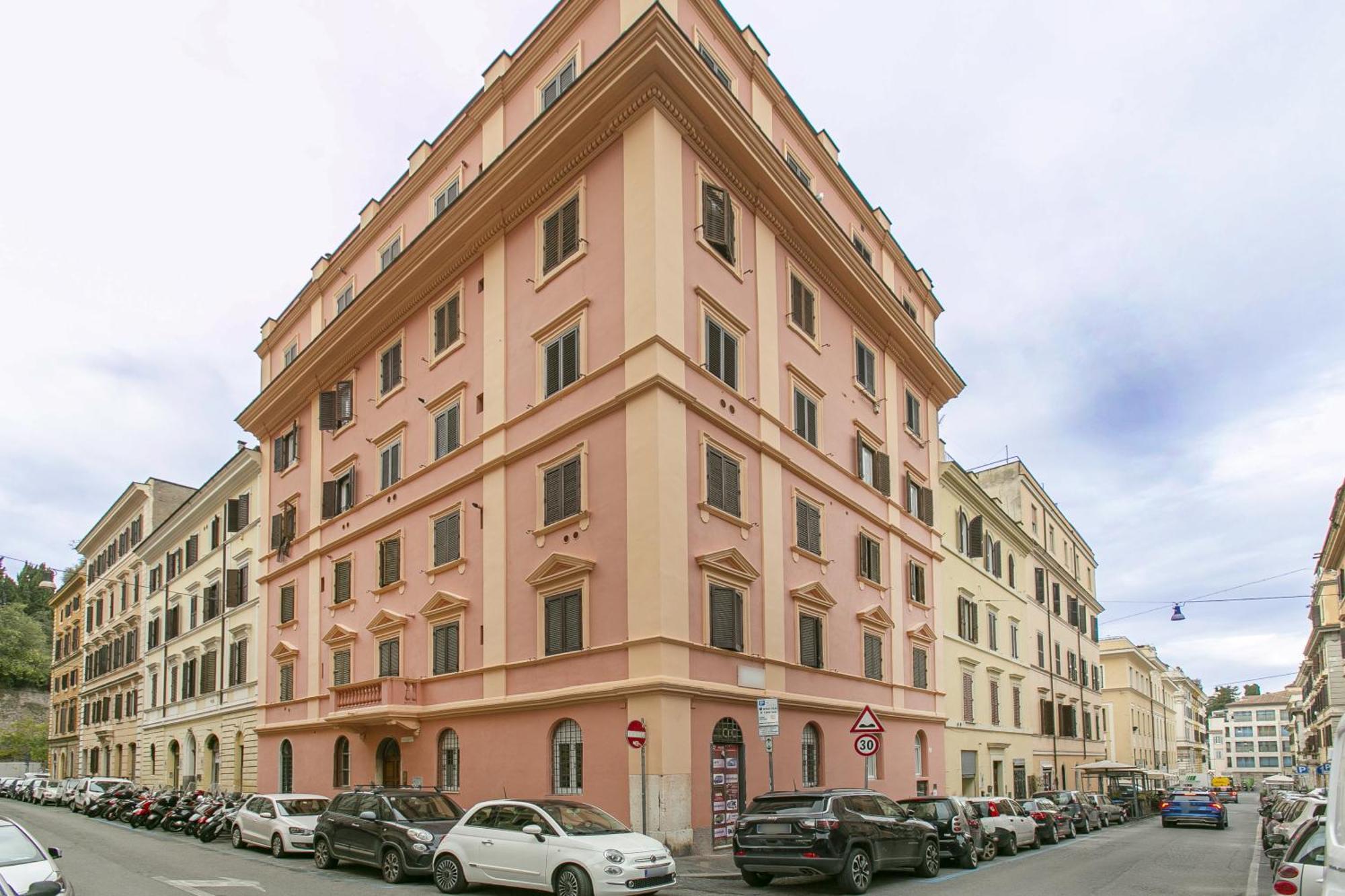Wwb Colosseo Apartamento *