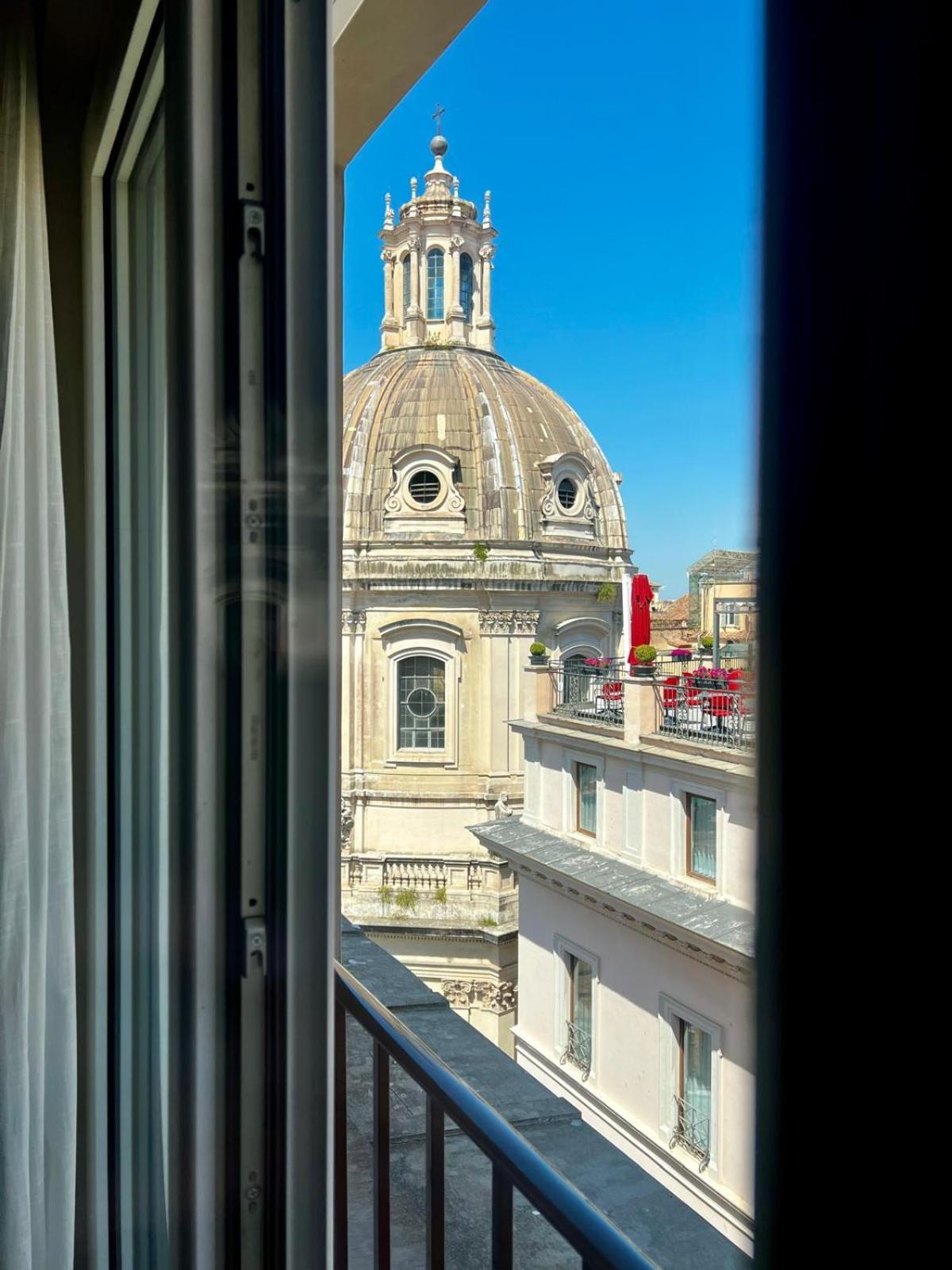 Elegant And Luxury @altare Della Patria * Roma