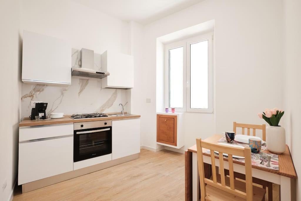20 Minuti Vaticano - Nido Shopping Folkoristico Apartment Rome