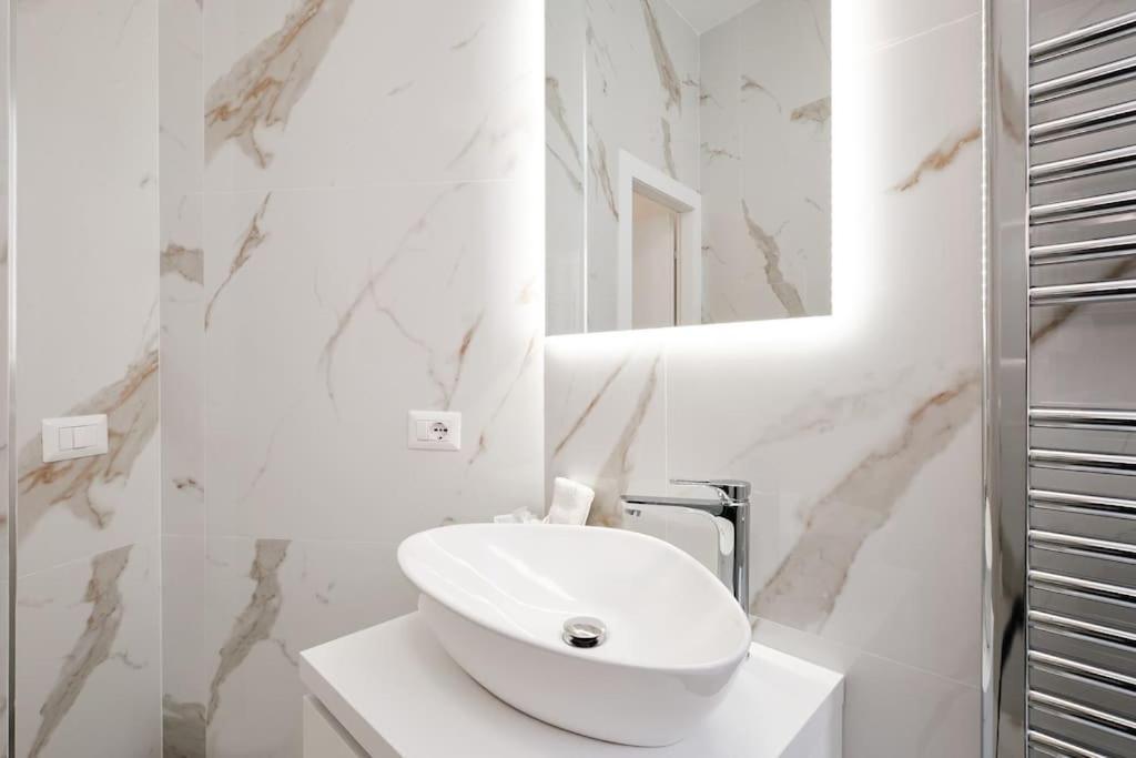 20 Minuti Vaticano - Nido Shopping Folkoristico Apartment Rome