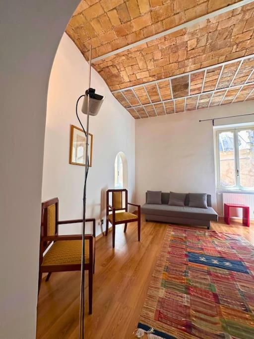 Cozy At The Heart Of The Eternal Apartamento
