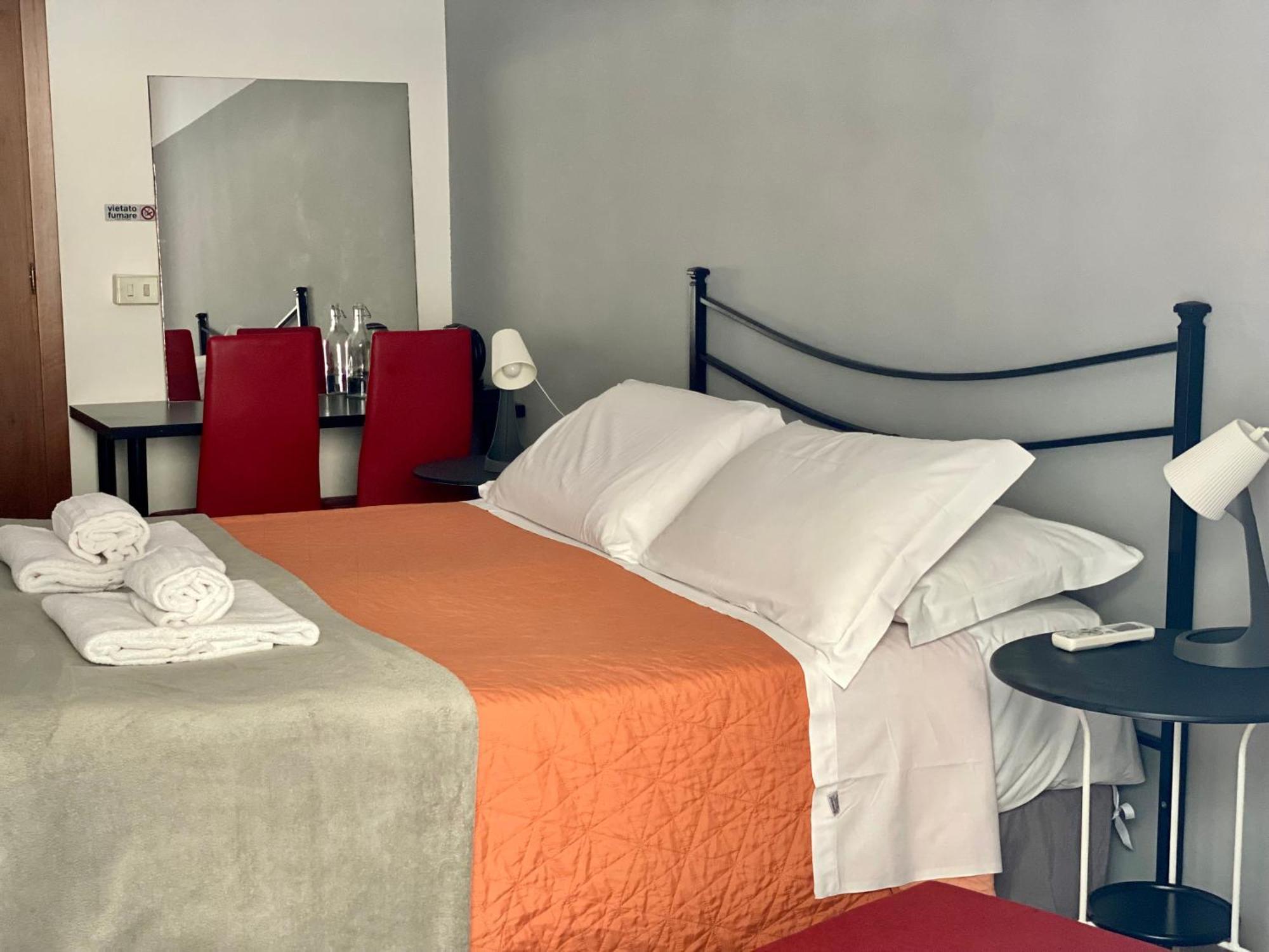 Mm Ma Maison Pensión Roma