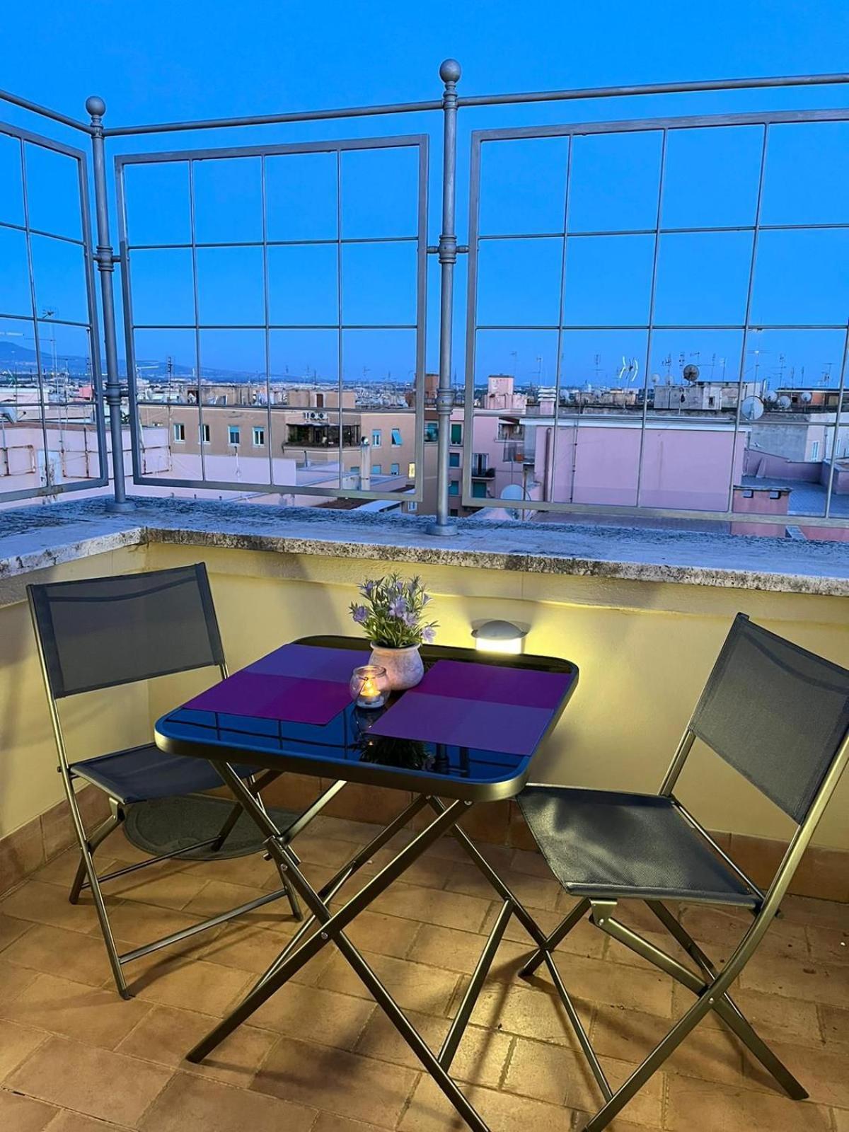 Apartamento Cozy Penthouse With Terrace And View Roma