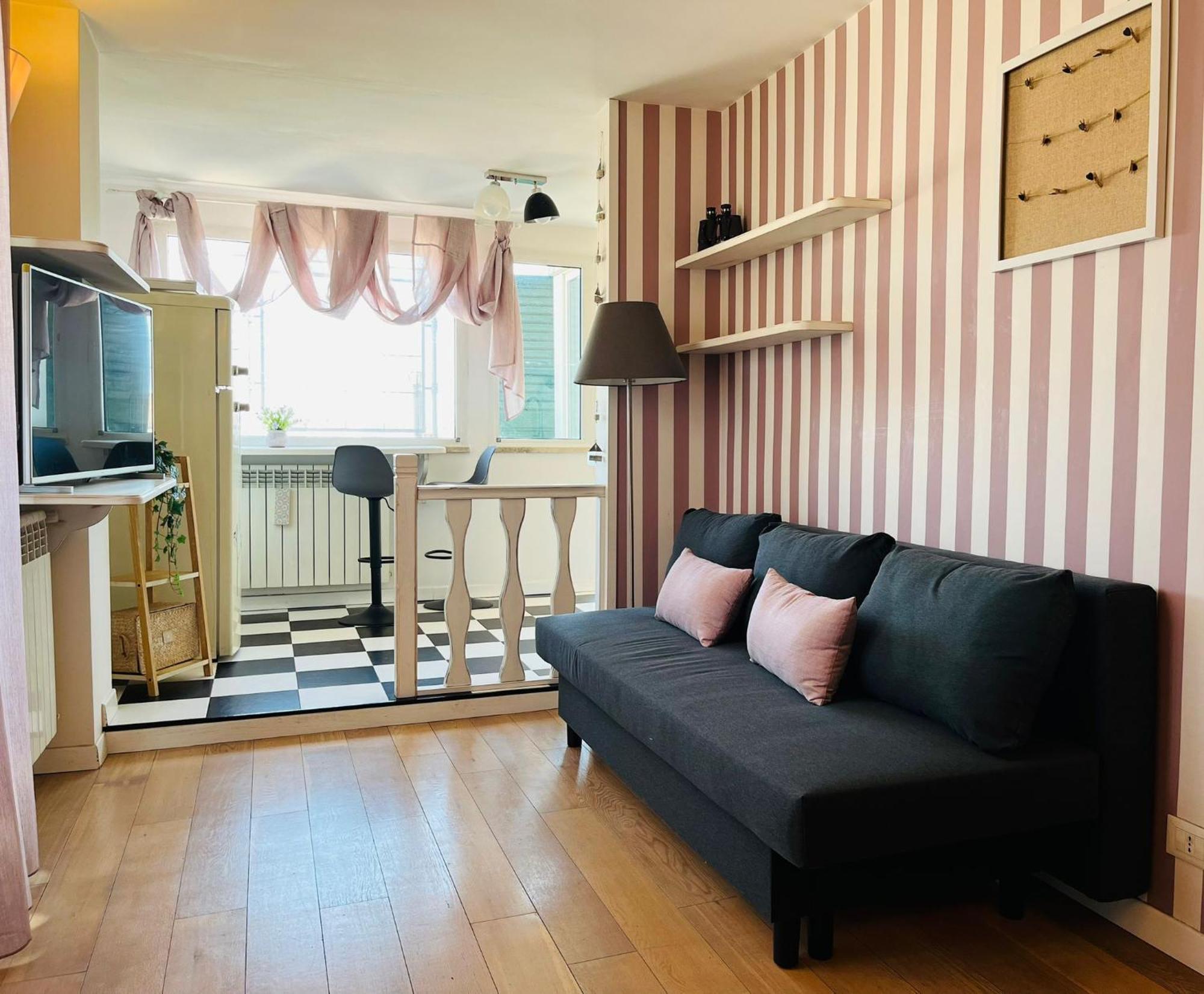 Cozy Penthouse With Terrace And View Apartamento Roma