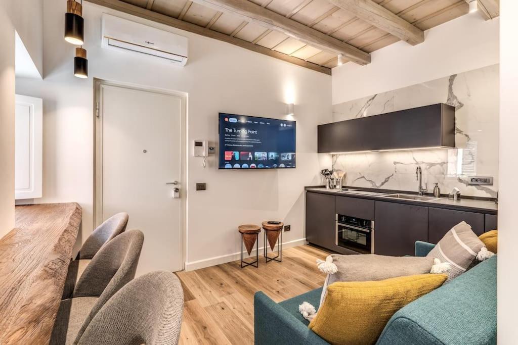Piazza Dei Renzi Trastevere Building 4 Bedroom With Terrace Appartamento Roma