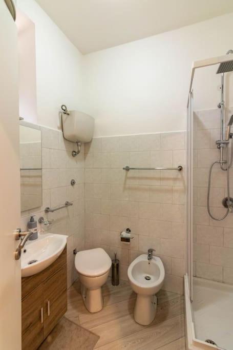 Appartamento Ristrutturato A 1600mt Dal Colosseo Roma