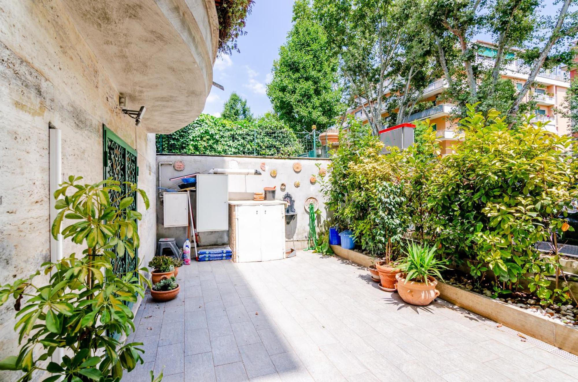 Dimora Clodia-casa Intera Con Stanza Privata E Bagno In Condivisione Casa de hóspedes Roma