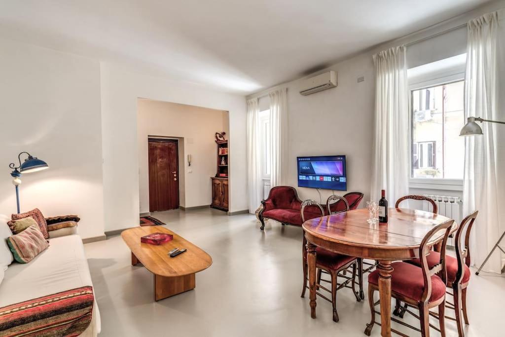 Via Provana San Giovanni 2 Bedroom Roma