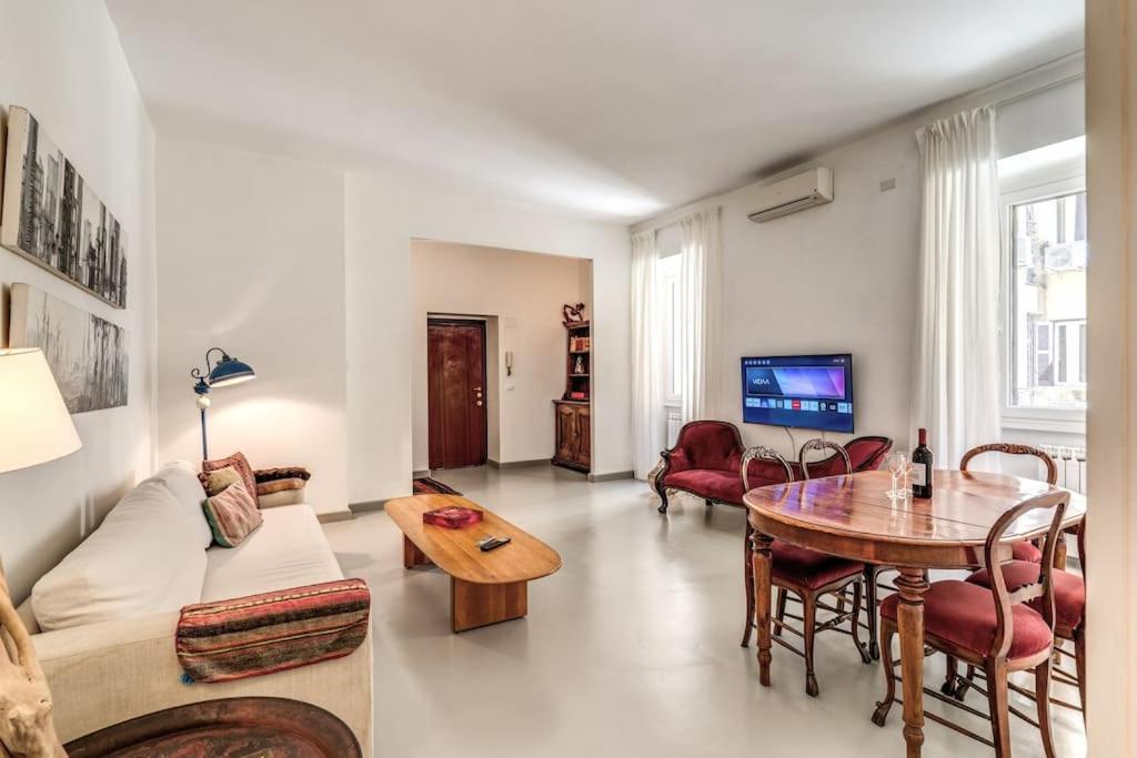 Via Provana San Giovanni 2 Bedroom Roma