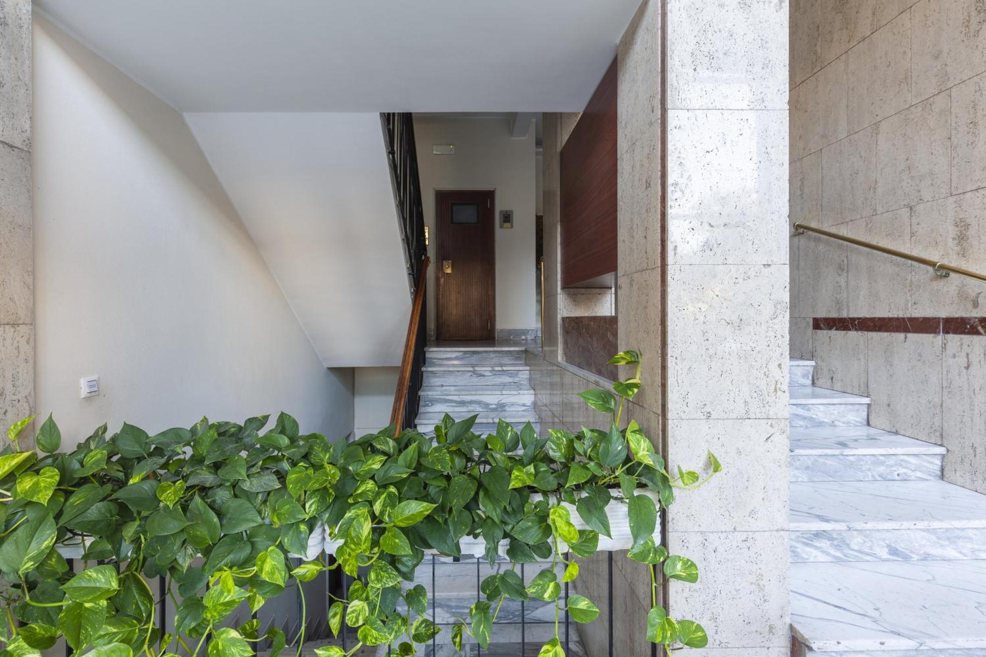 Leilighet Hostly-libia Light Lodge-10min Metro To Colosseum Roma