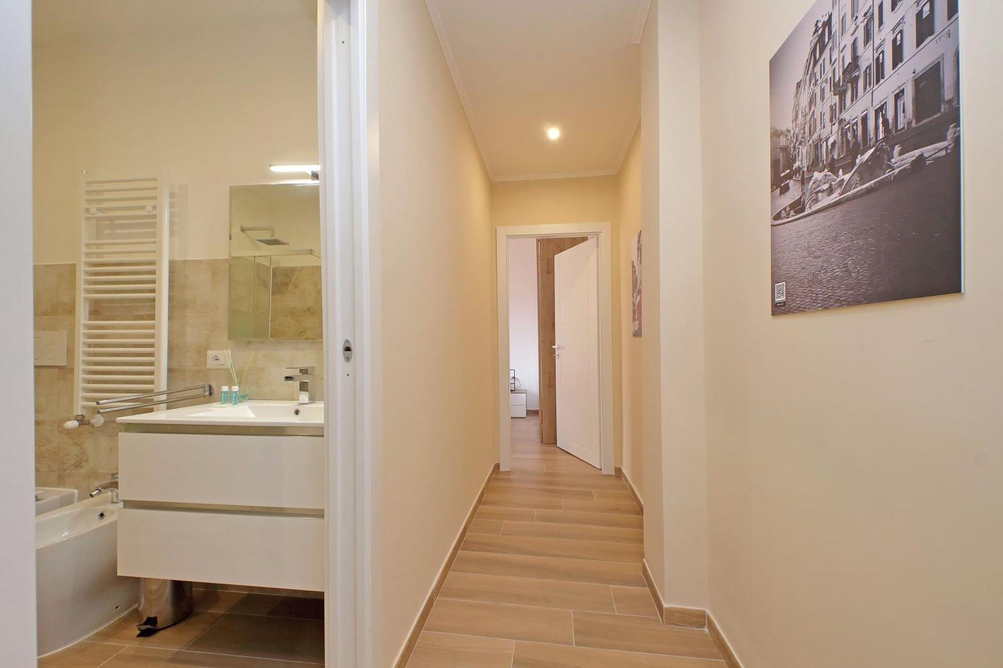 Prestigious Re Di Leilighet