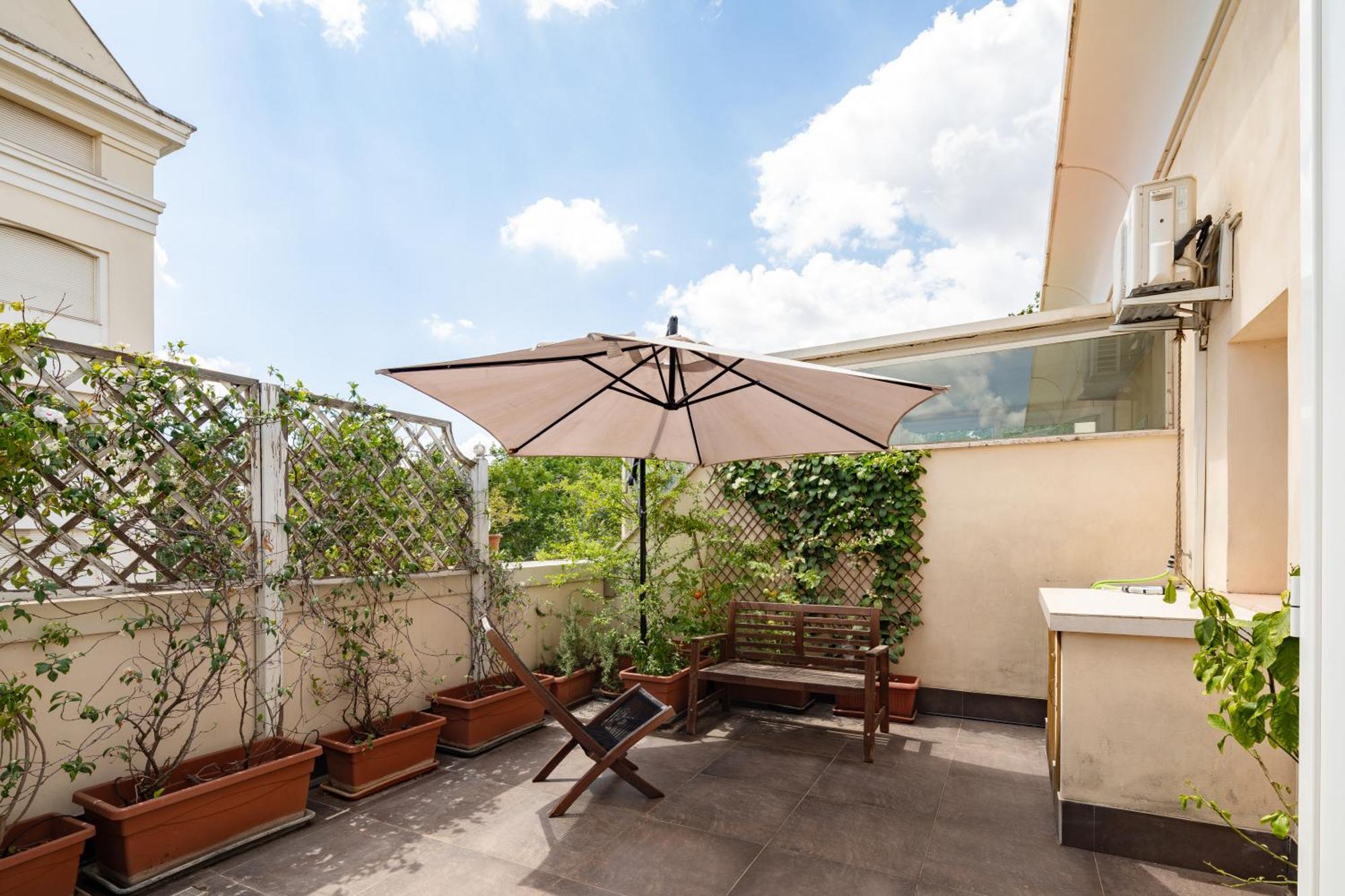 Pantanella House, 4 Persone, Terrazzo, Wi-fi, San Giovanni, Metro C E Tram Per Il Centro Roma