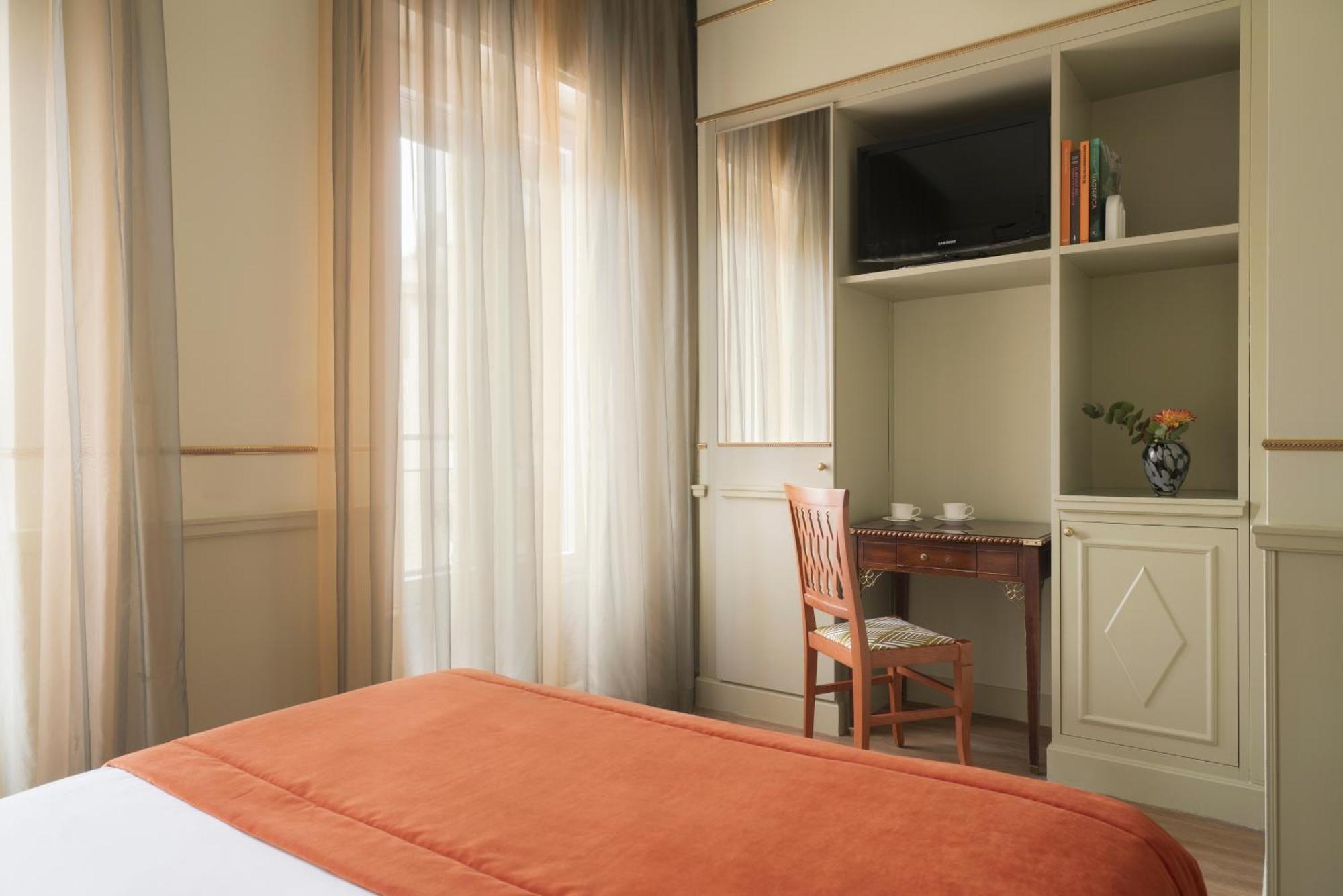 Hotel Degli Aranci 4*