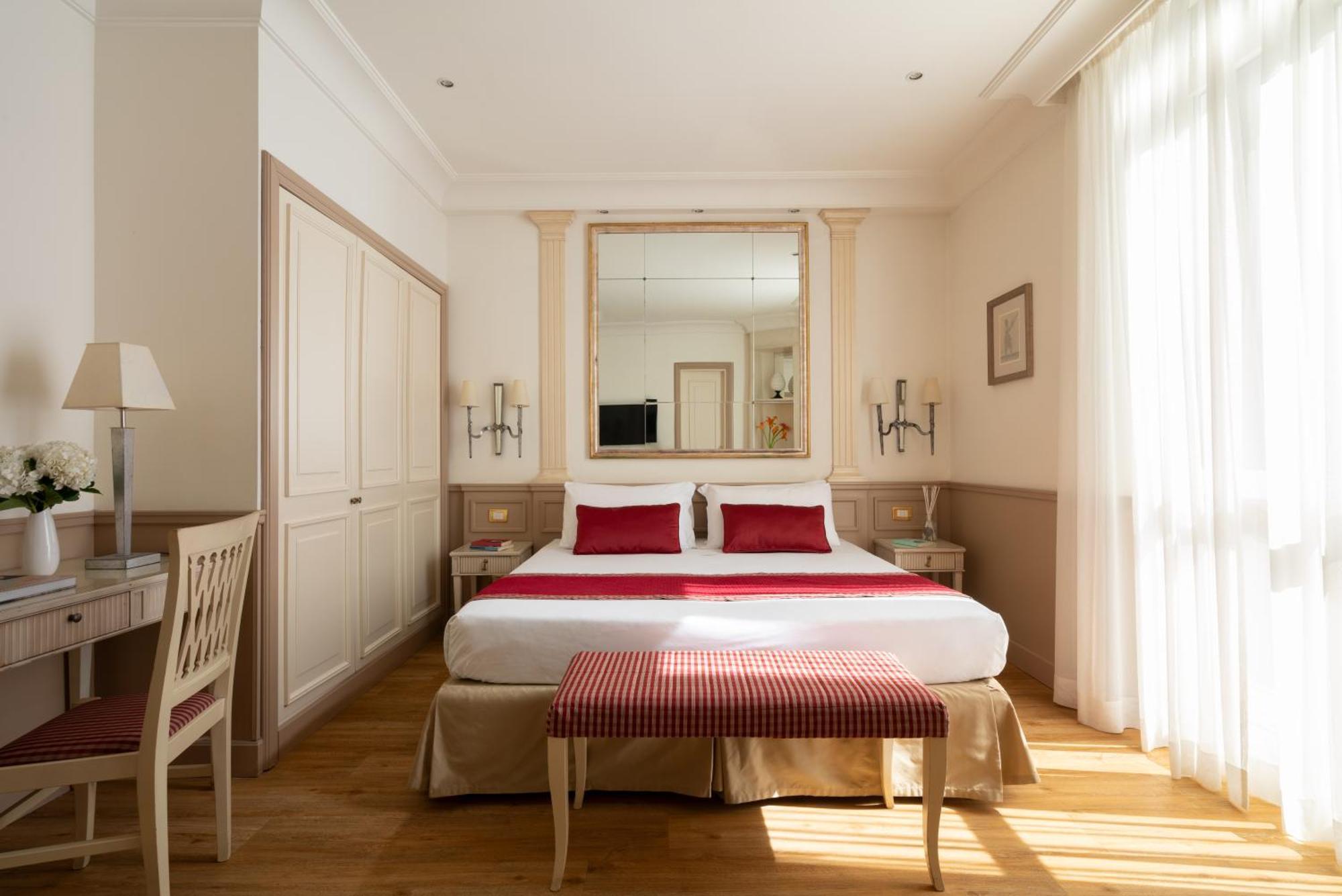 Glori Hotell 4*