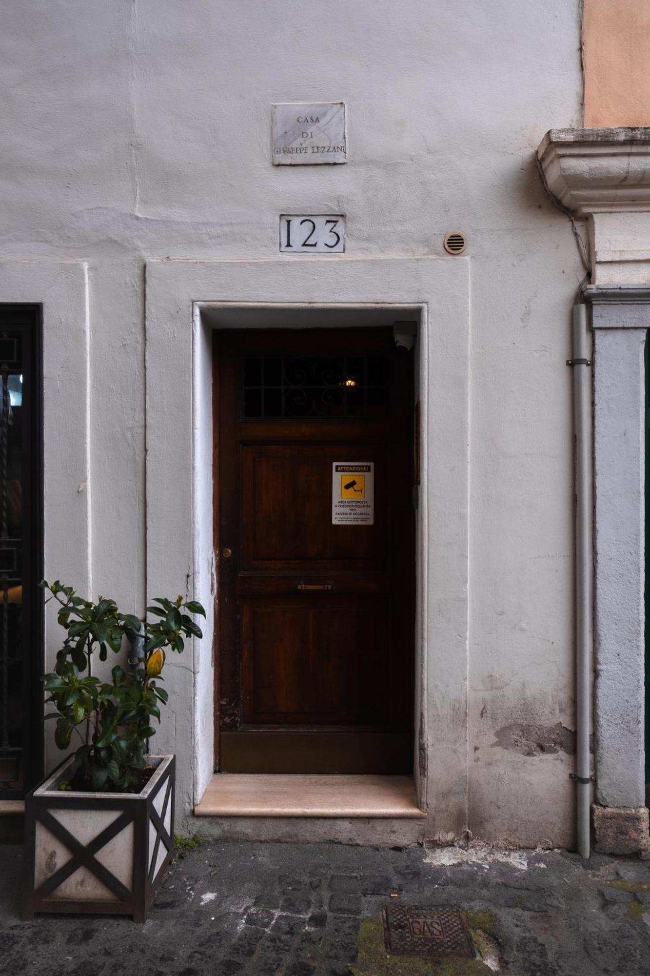 Apartment Modern Pied A Terre Near Piazza Navona Rom