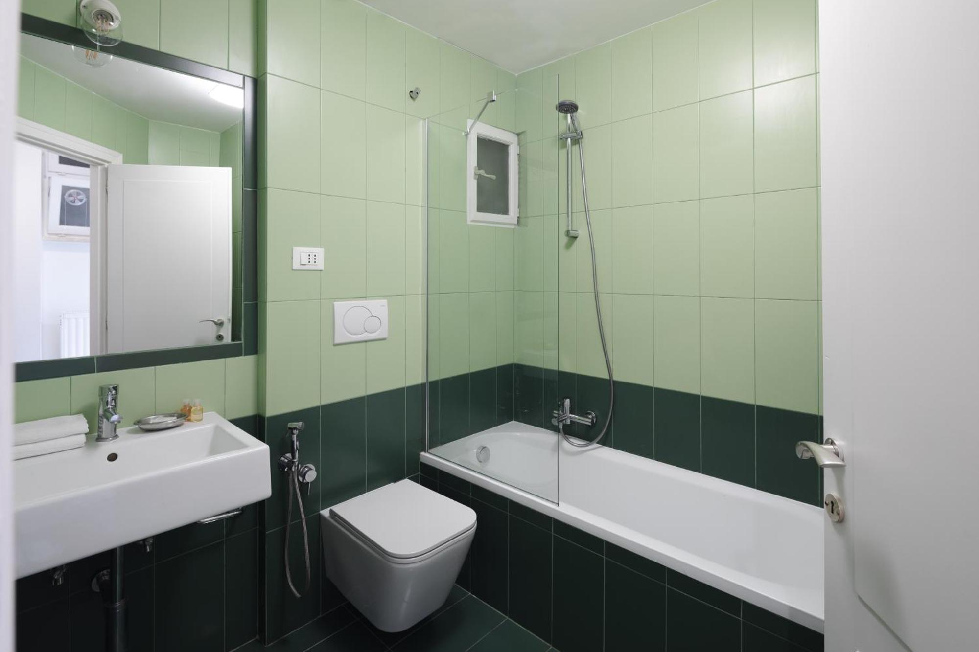 Modern Pied A Terre Near Piazza Navona Apartment Rom