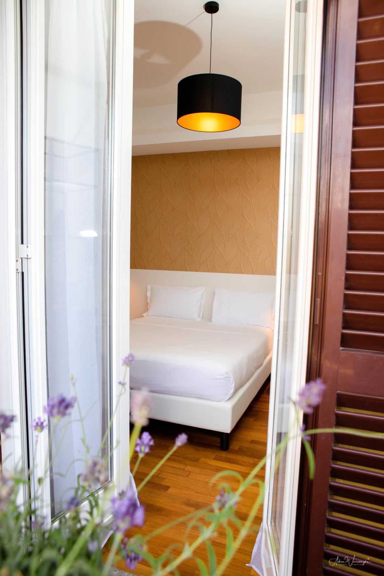 Magikrooms Topaz * Rom